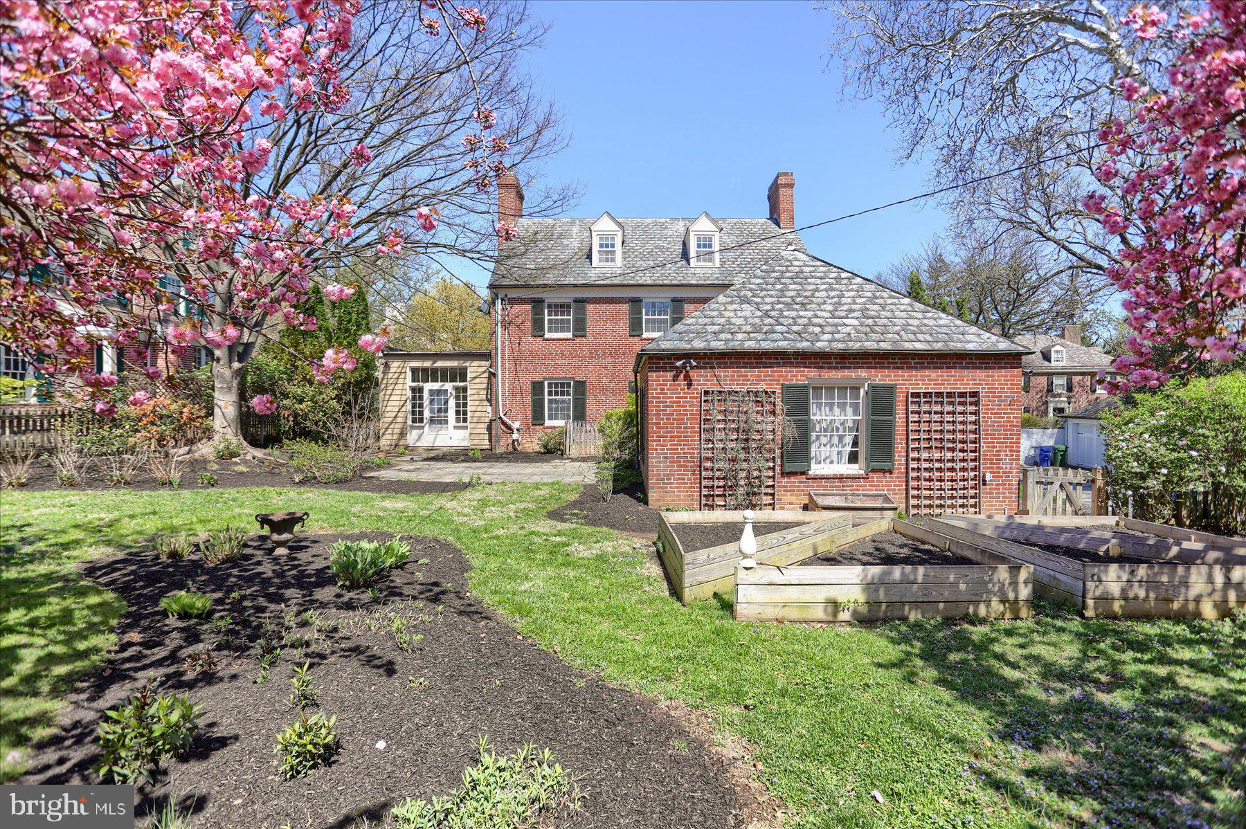 HOMELAND HISTORIC DISTRICT - Residential