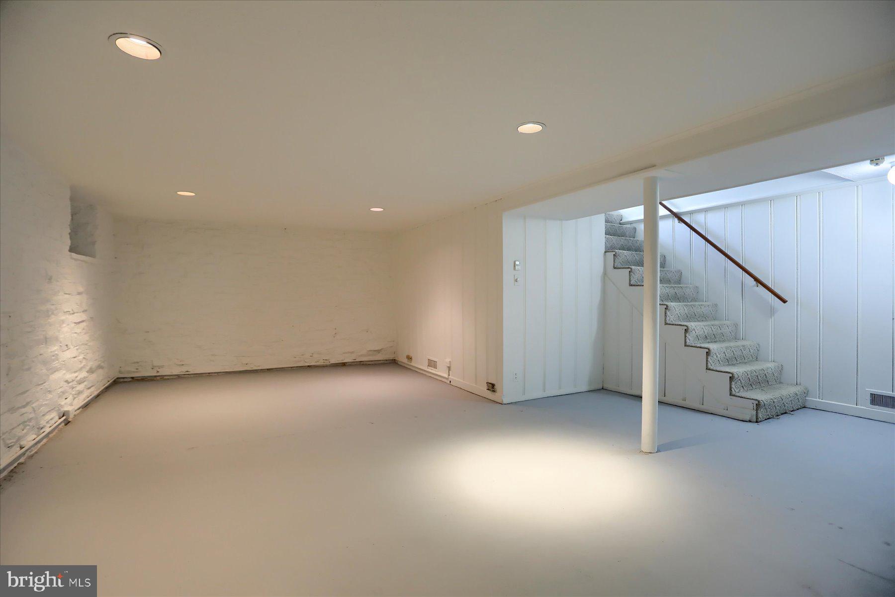 HOMELAND HISTORIC DISTRICT - Residential