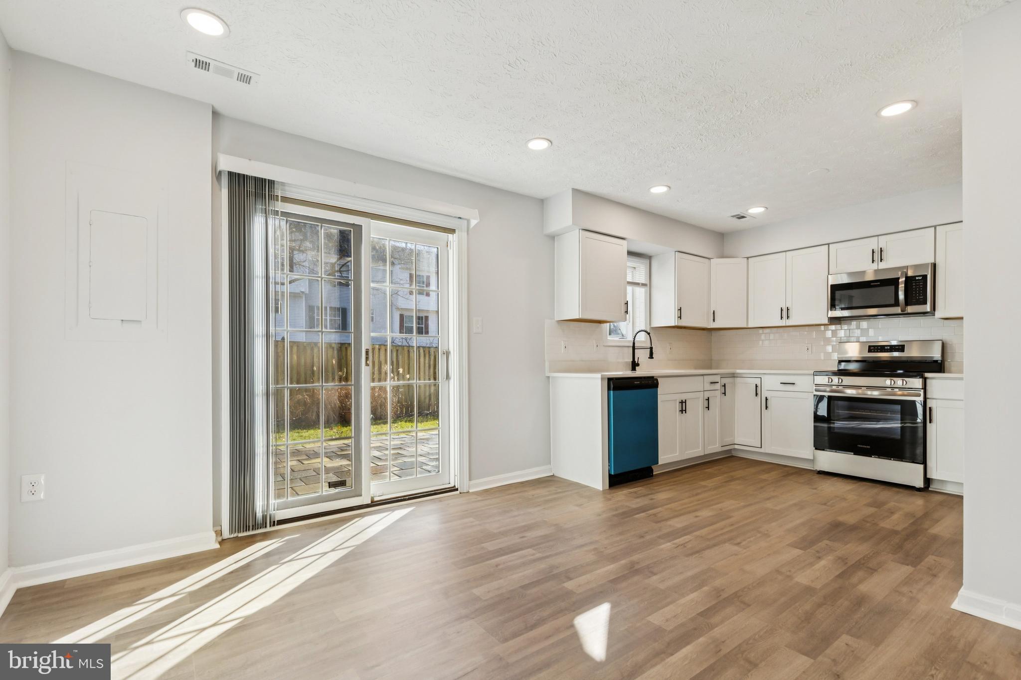 WASHINGTON SQUARE - Residential