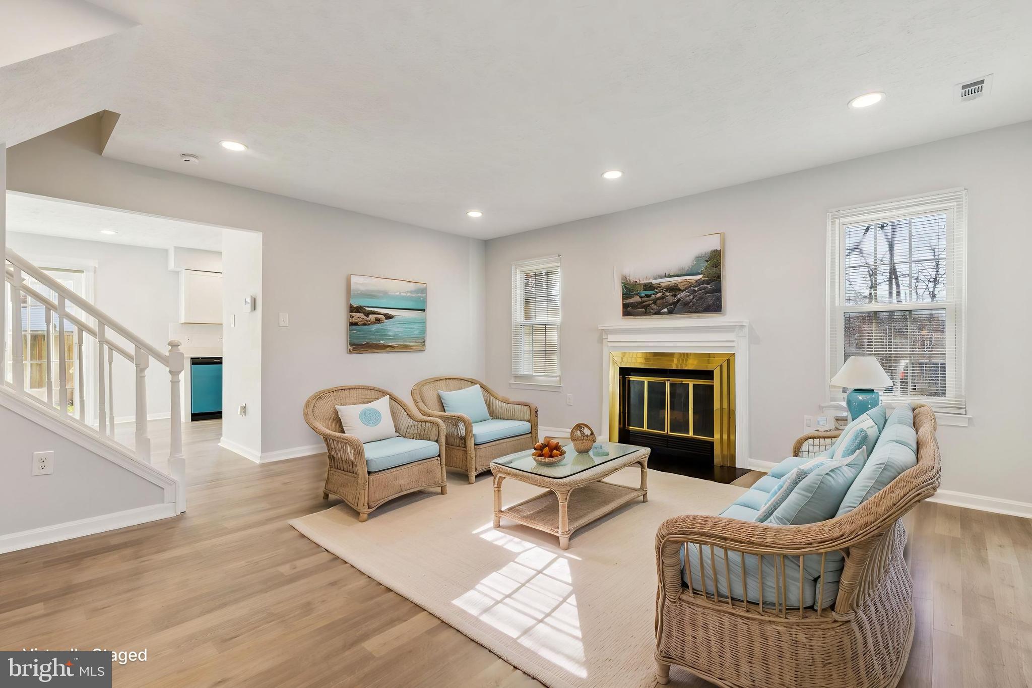 WASHINGTON SQUARE - Residential