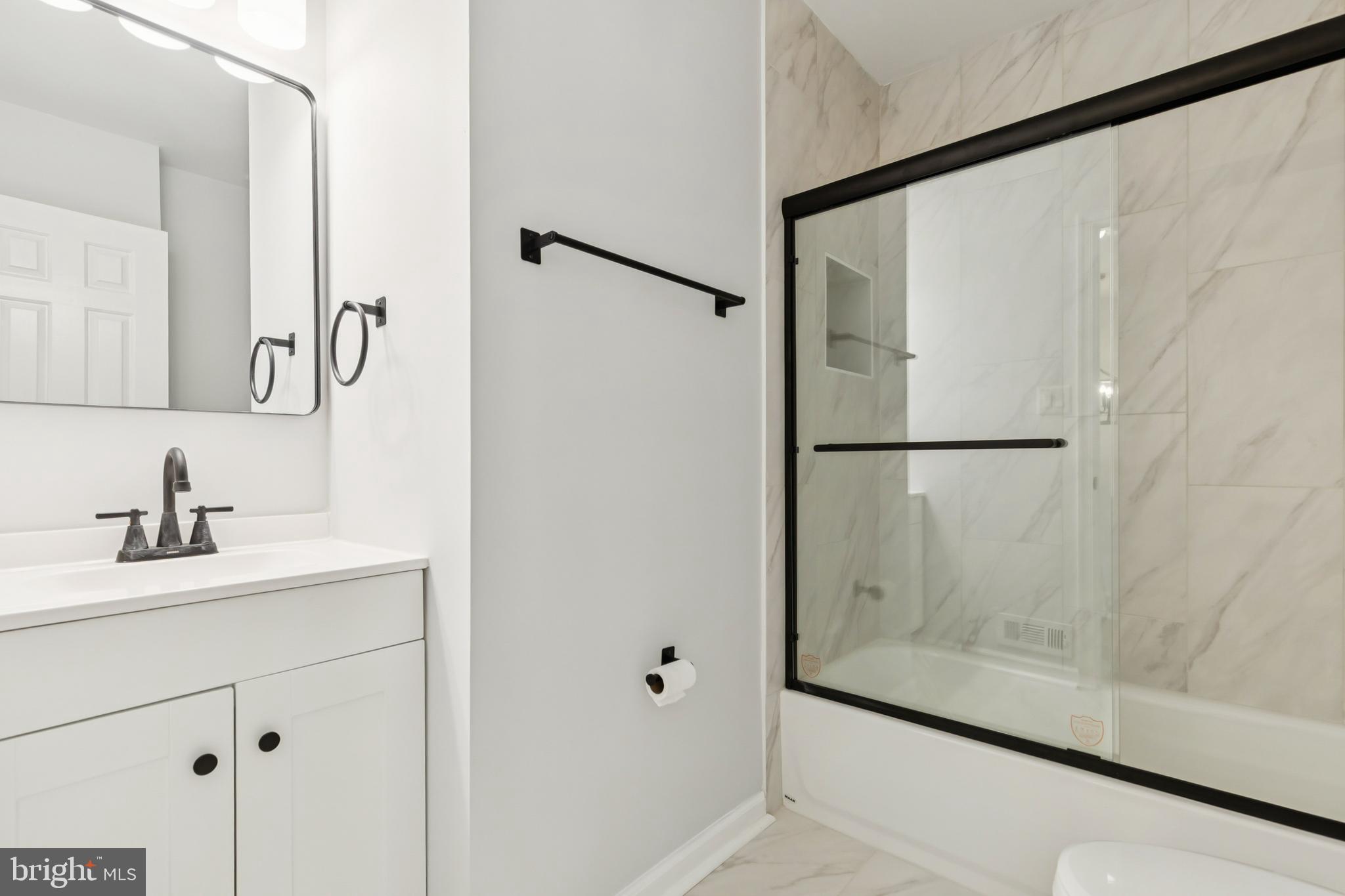 WASHINGTON SQUARE - Residential