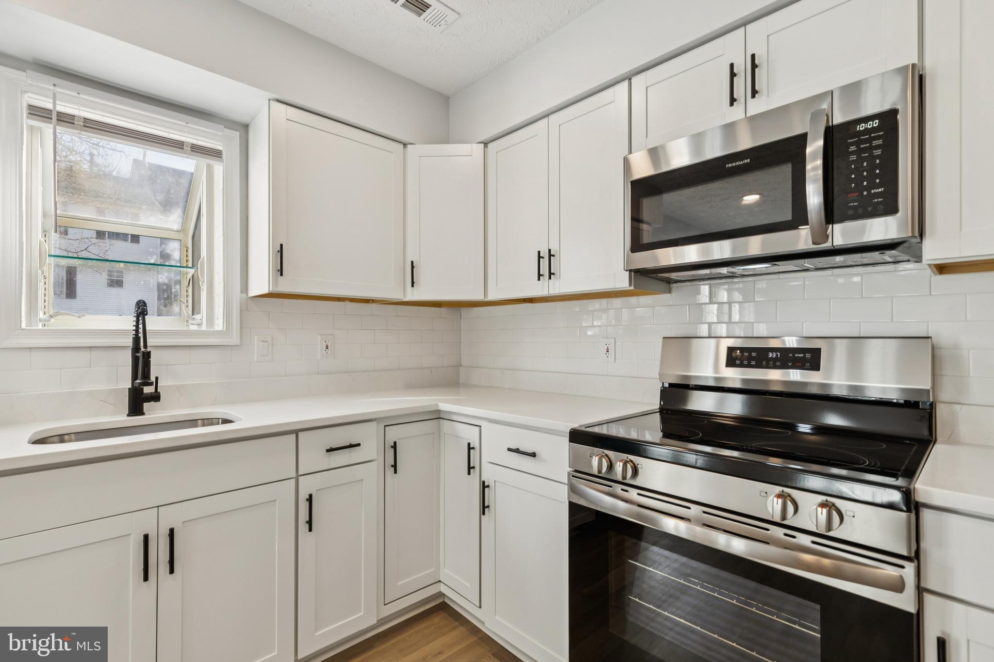 WASHINGTON SQUARE - Residential