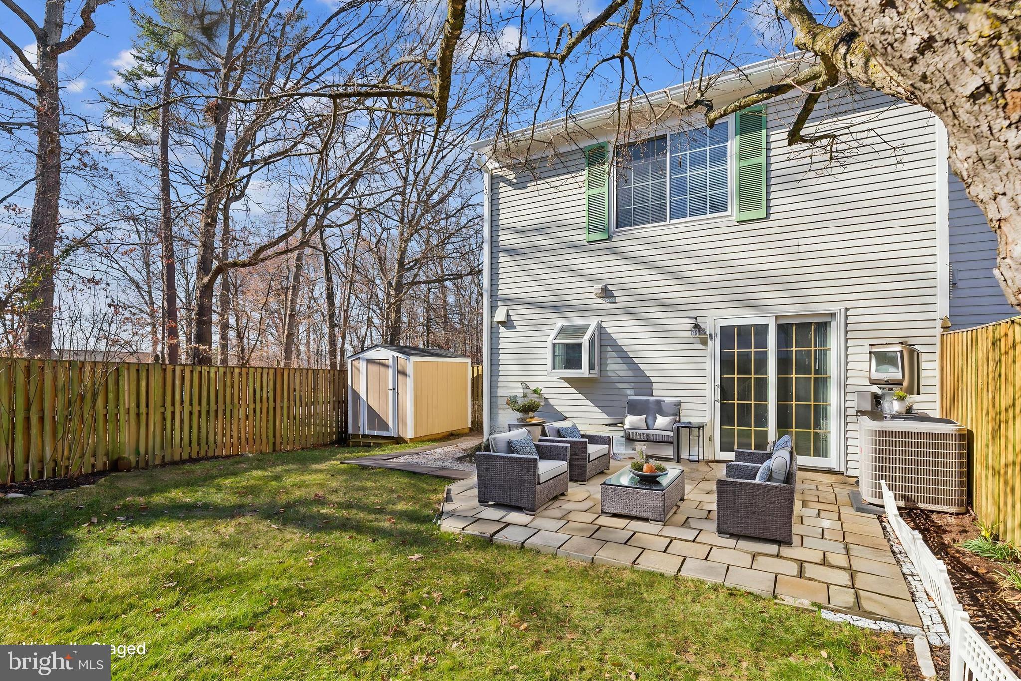 WASHINGTON SQUARE - Residential