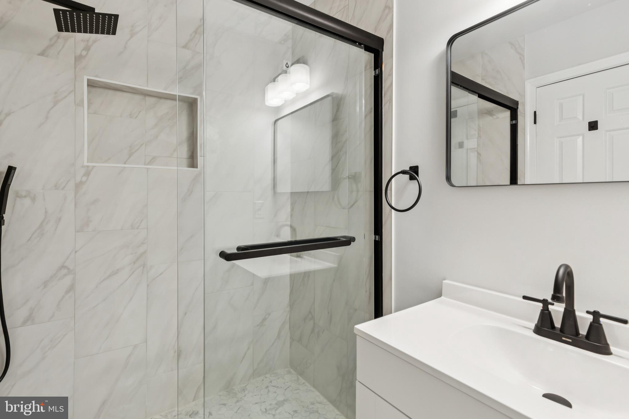 WASHINGTON SQUARE - Residential