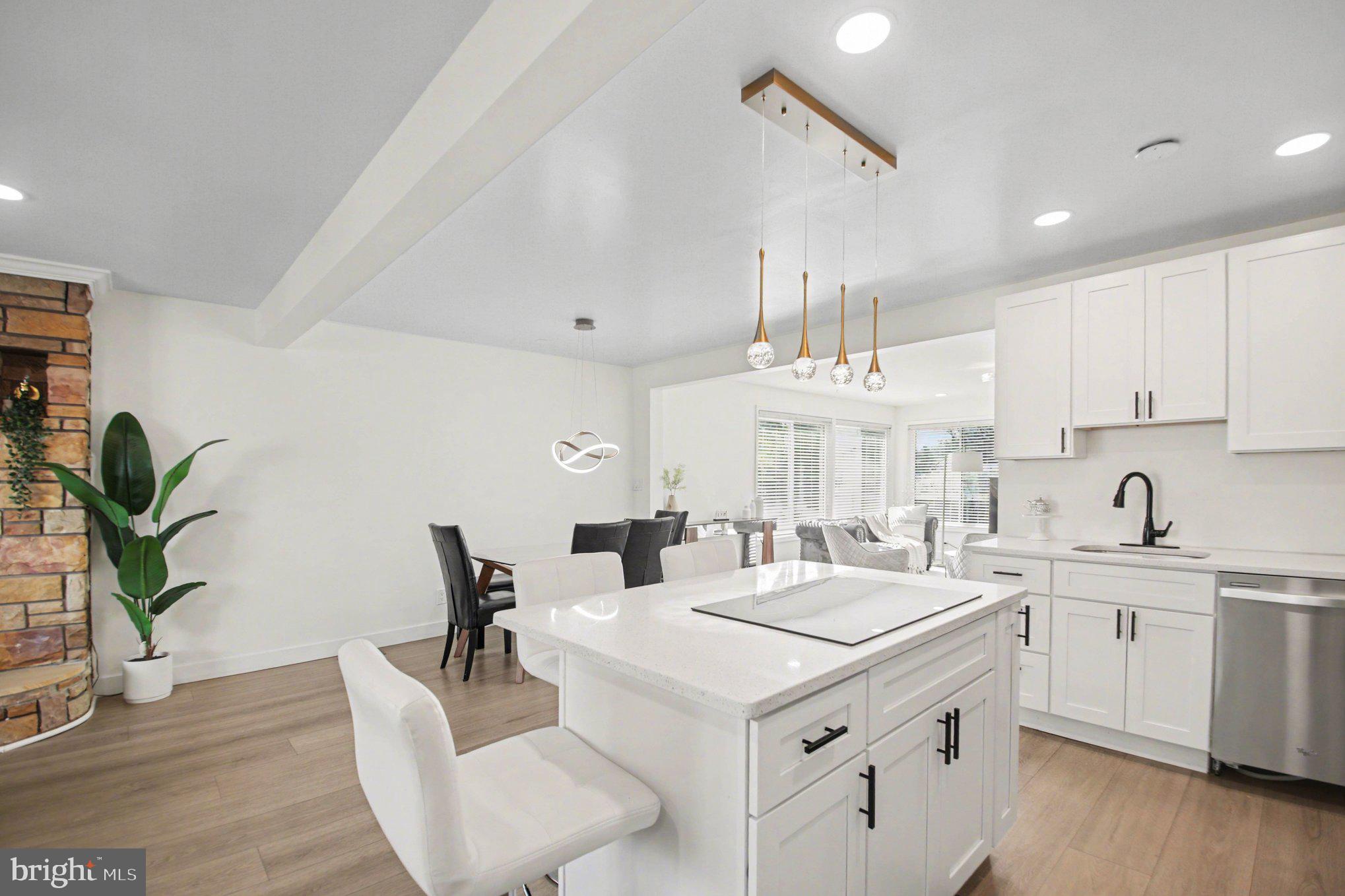 SUNNYSIDE - Residential