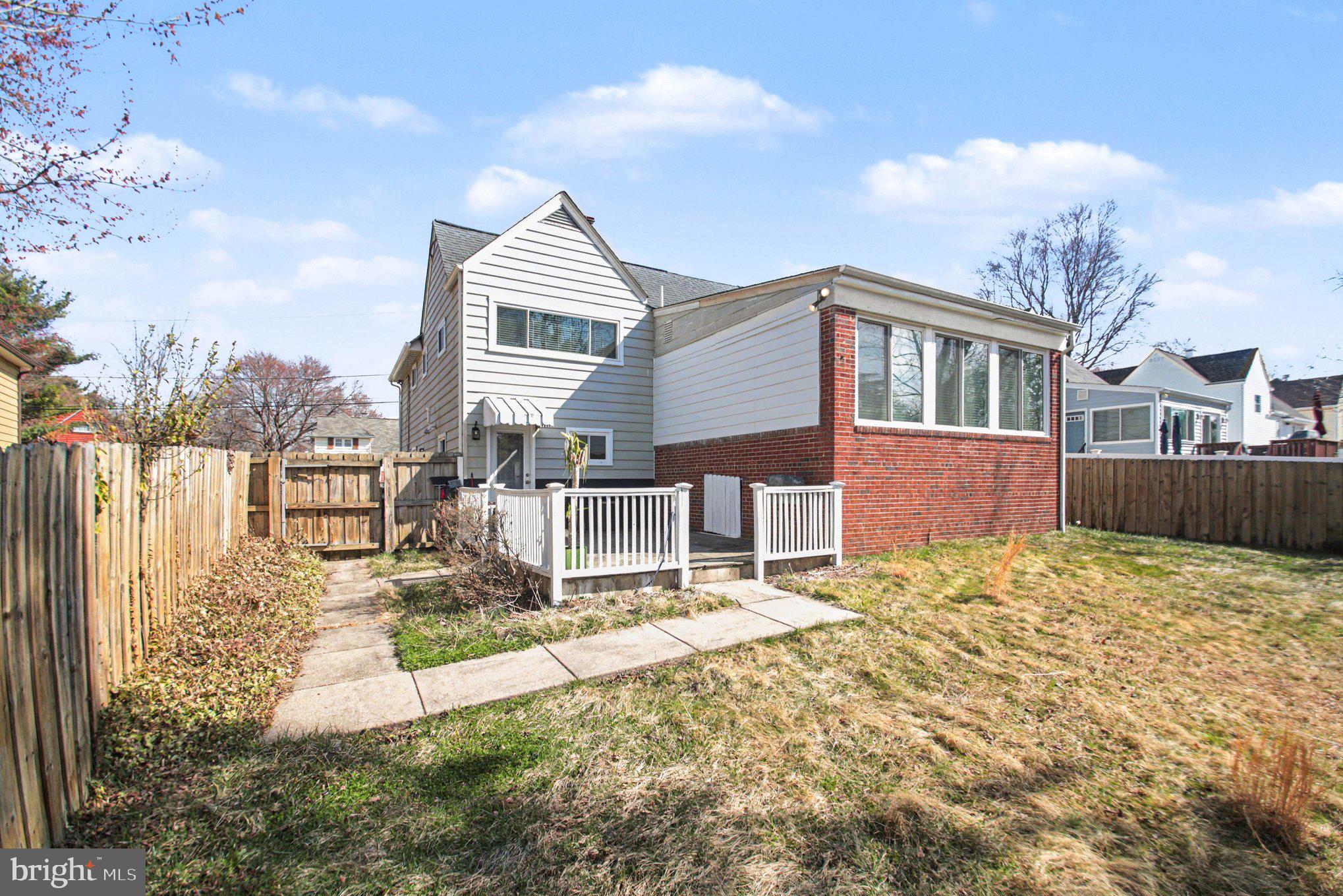 SUNNYSIDE - Residential