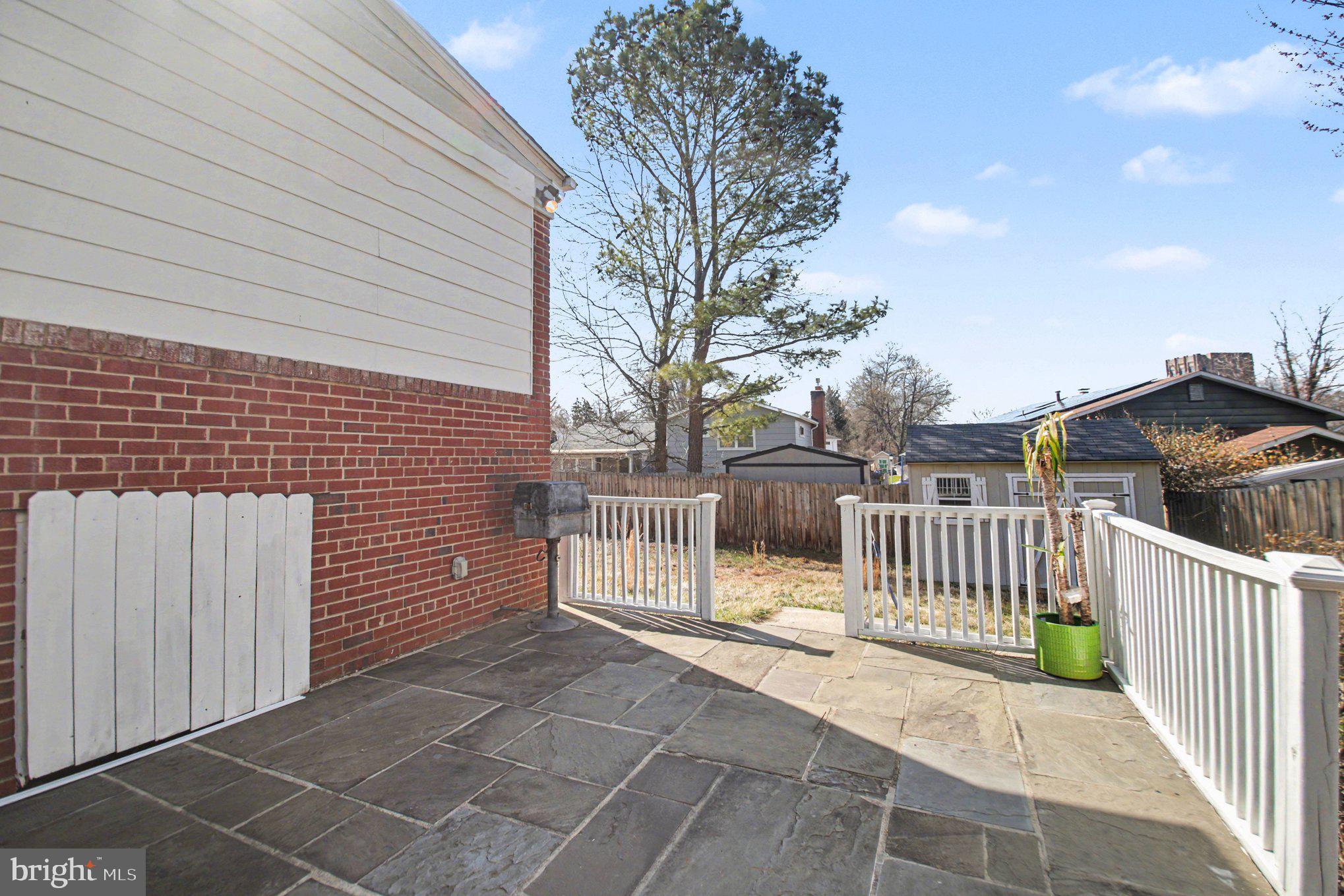 SUNNYSIDE - Residential