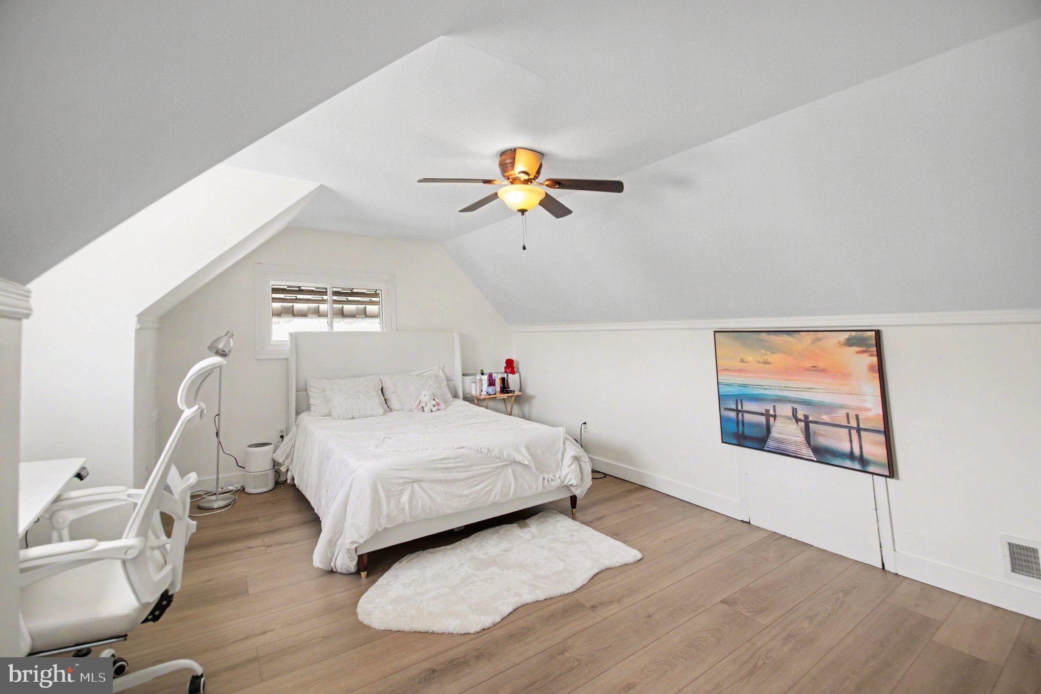 SUNNYSIDE - Residential