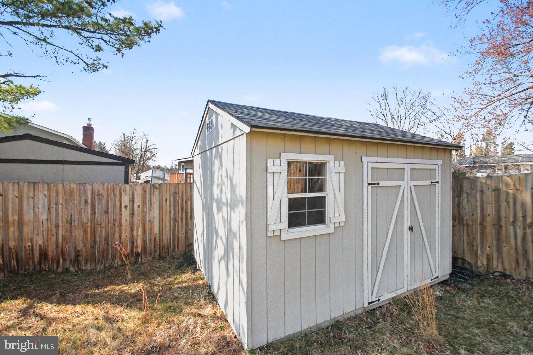 SUNNYSIDE - Residential