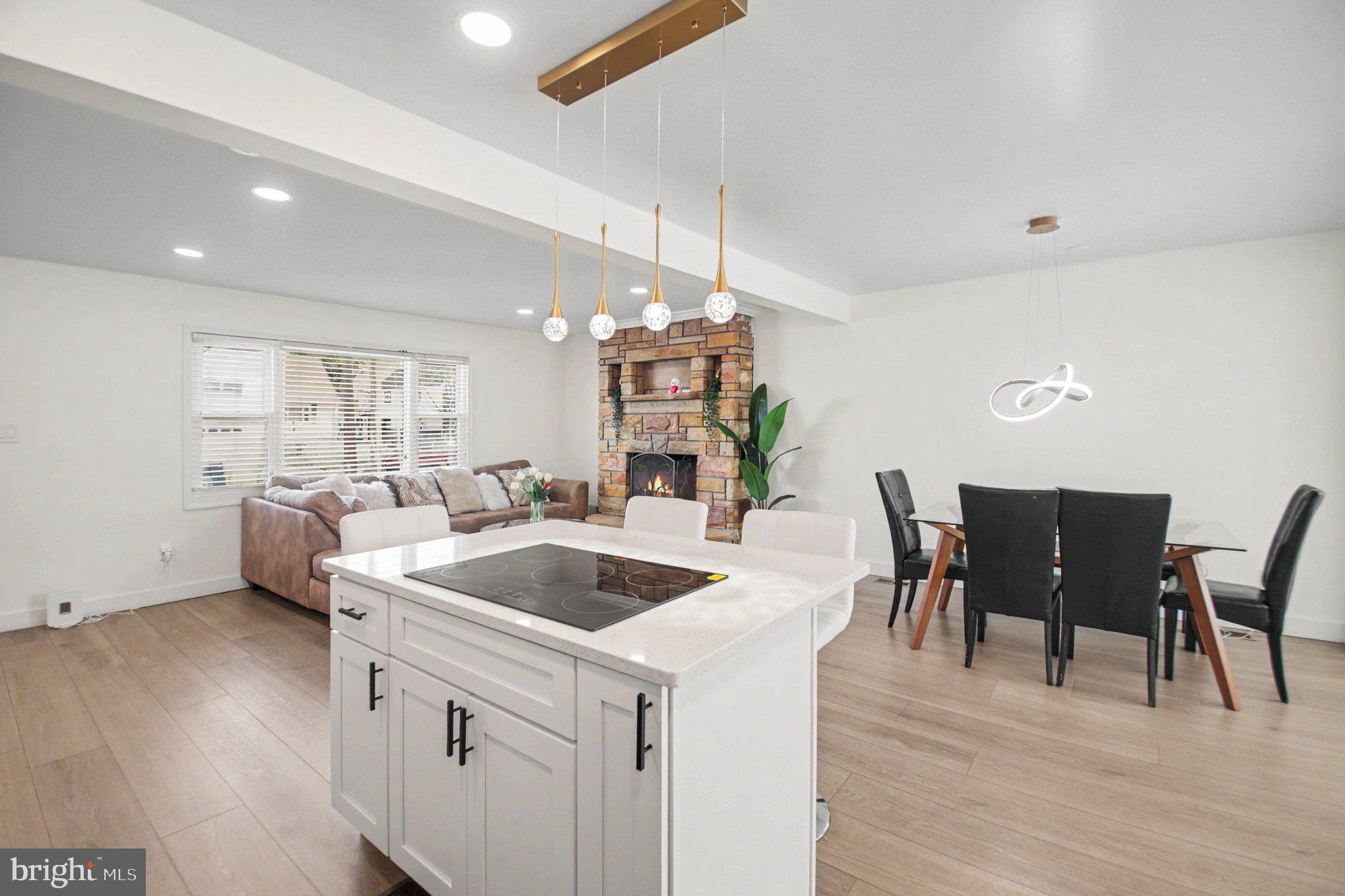 SUNNYSIDE - Residential