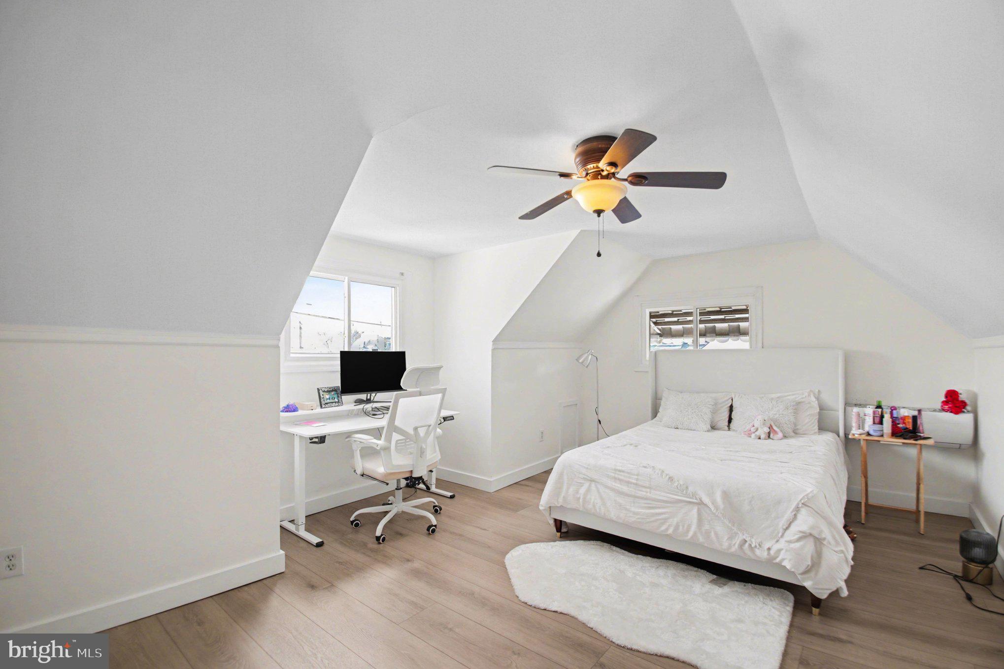 SUNNYSIDE - Residential