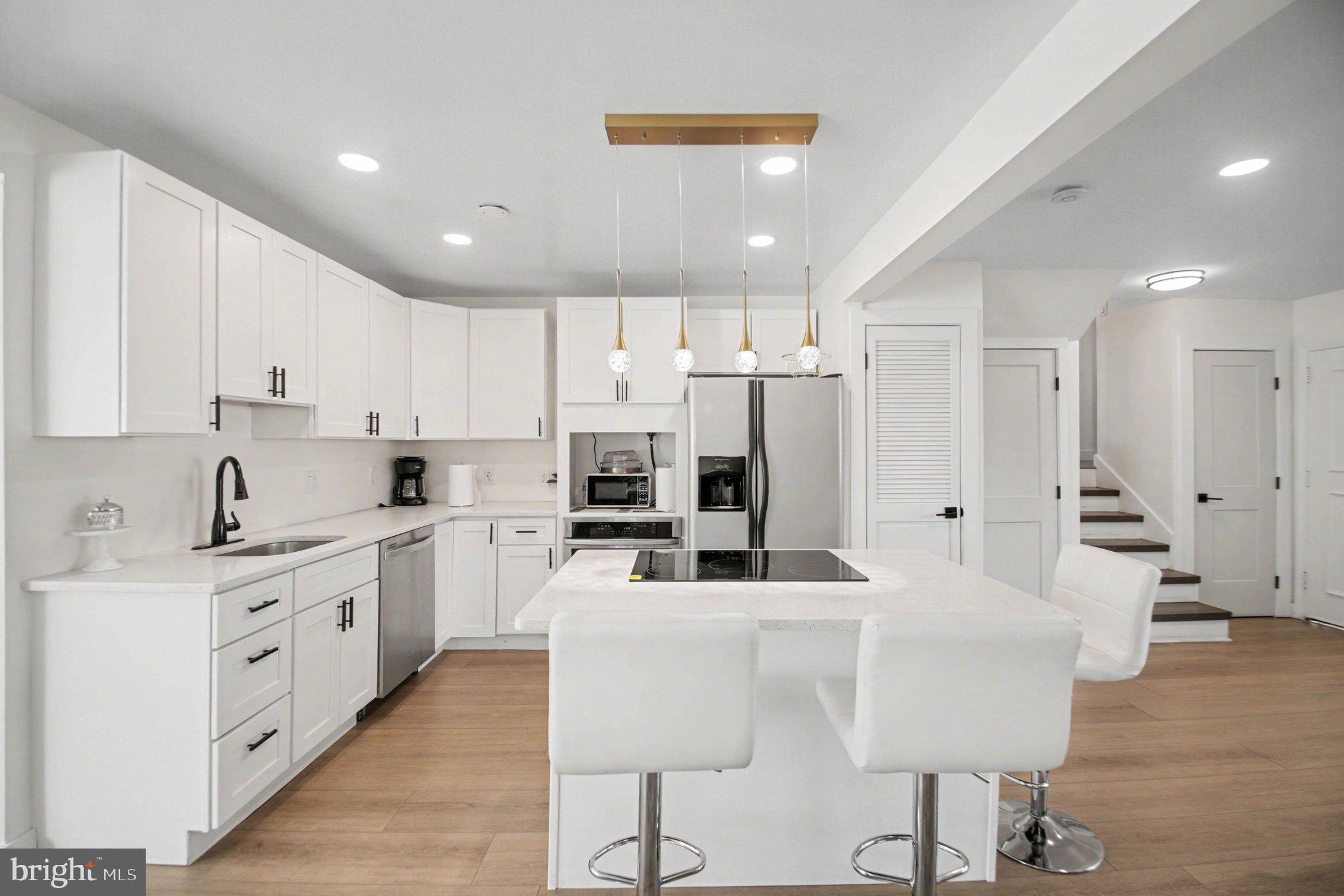 SUNNYSIDE - Residential