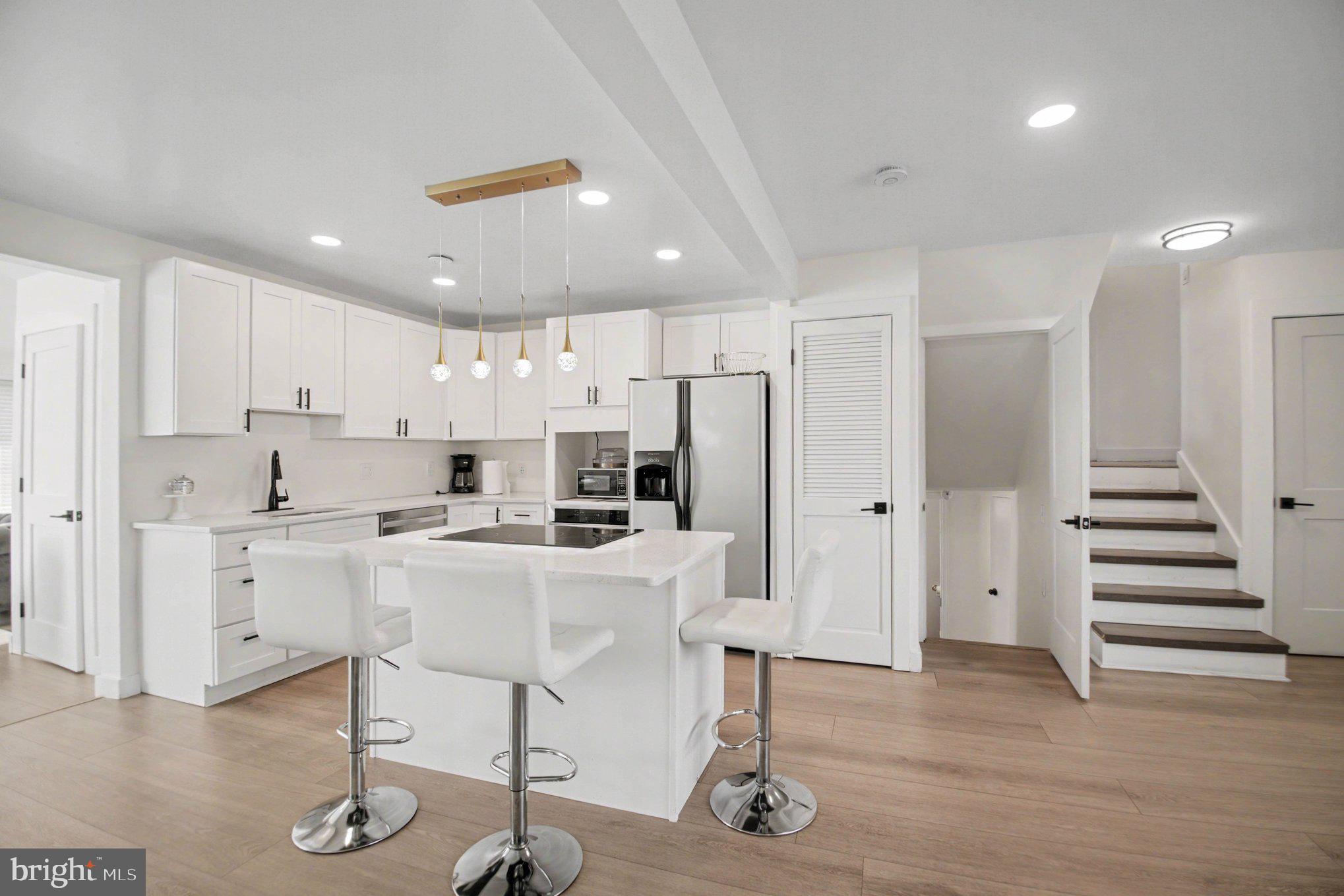 SUNNYSIDE - Residential