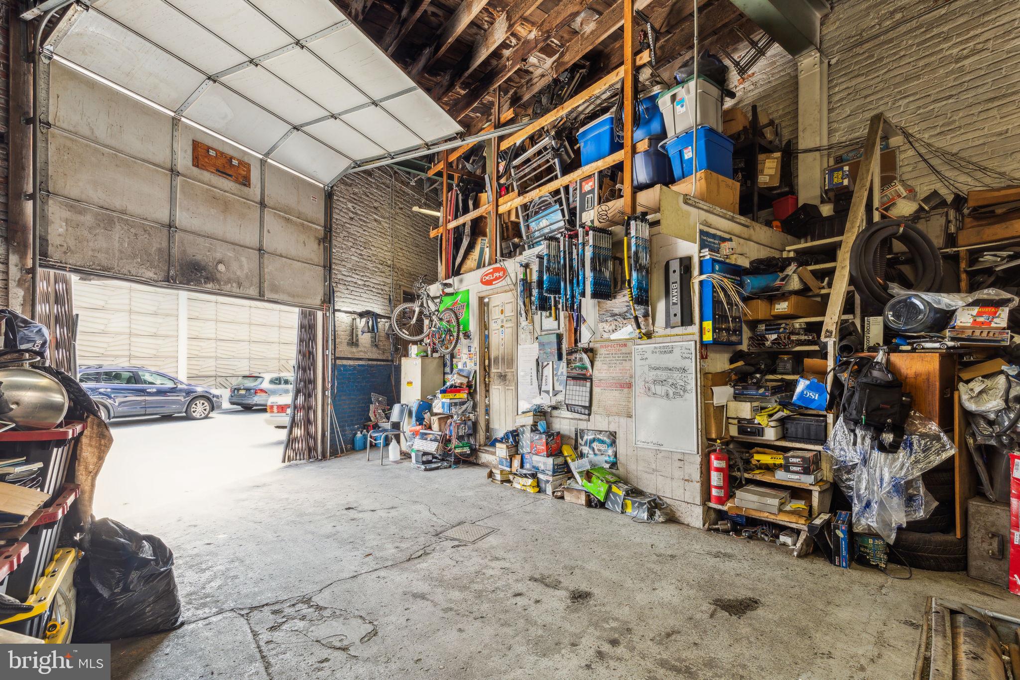 FISHTOWN - Commercial Sale