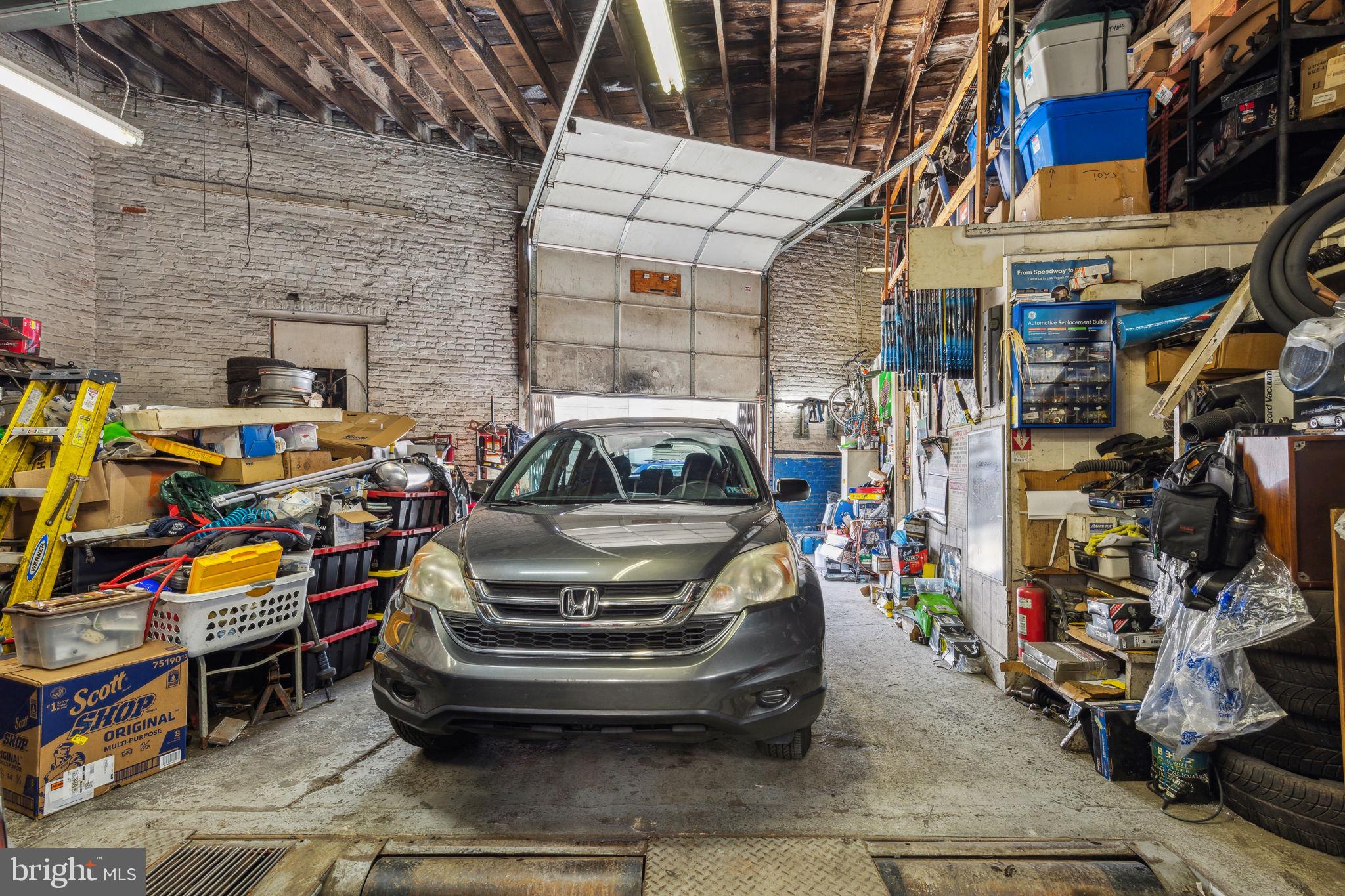 FISHTOWN - Commercial Sale