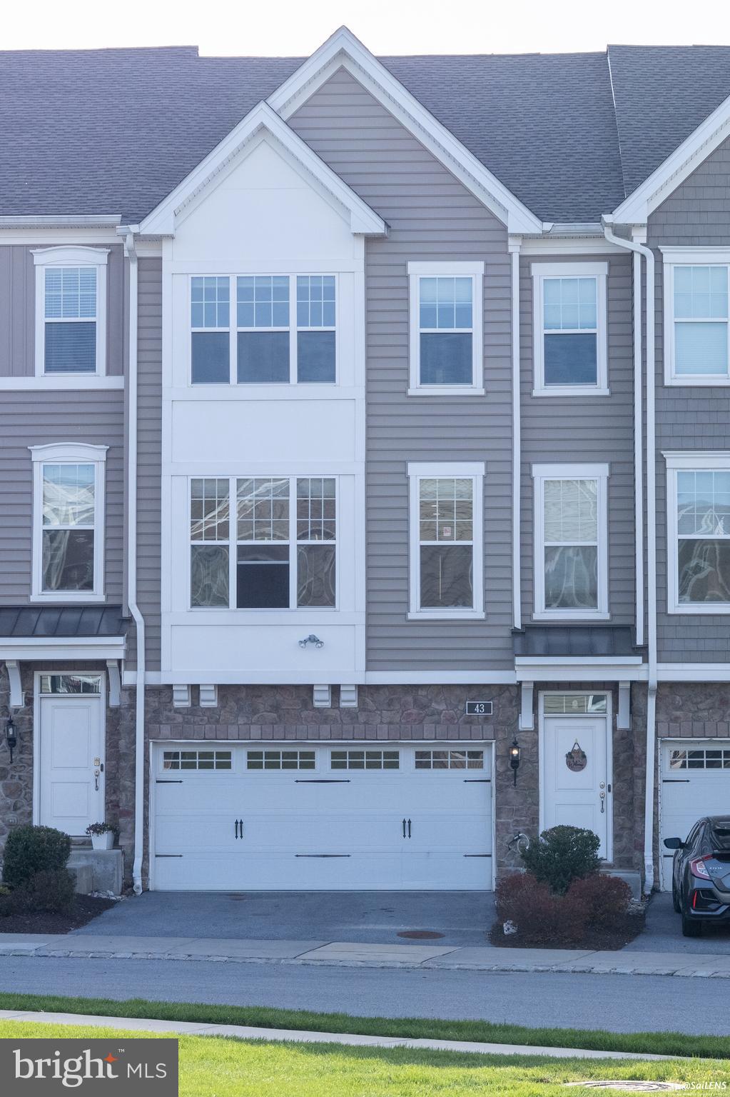 43 LILA LANE