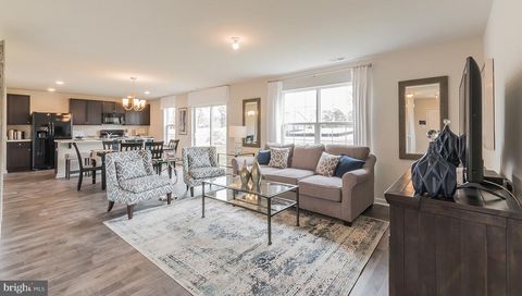 Homes For Sale - 303 Monterey Drive<br/> EGG HARBOR TOWNSHIP, NJ 08234