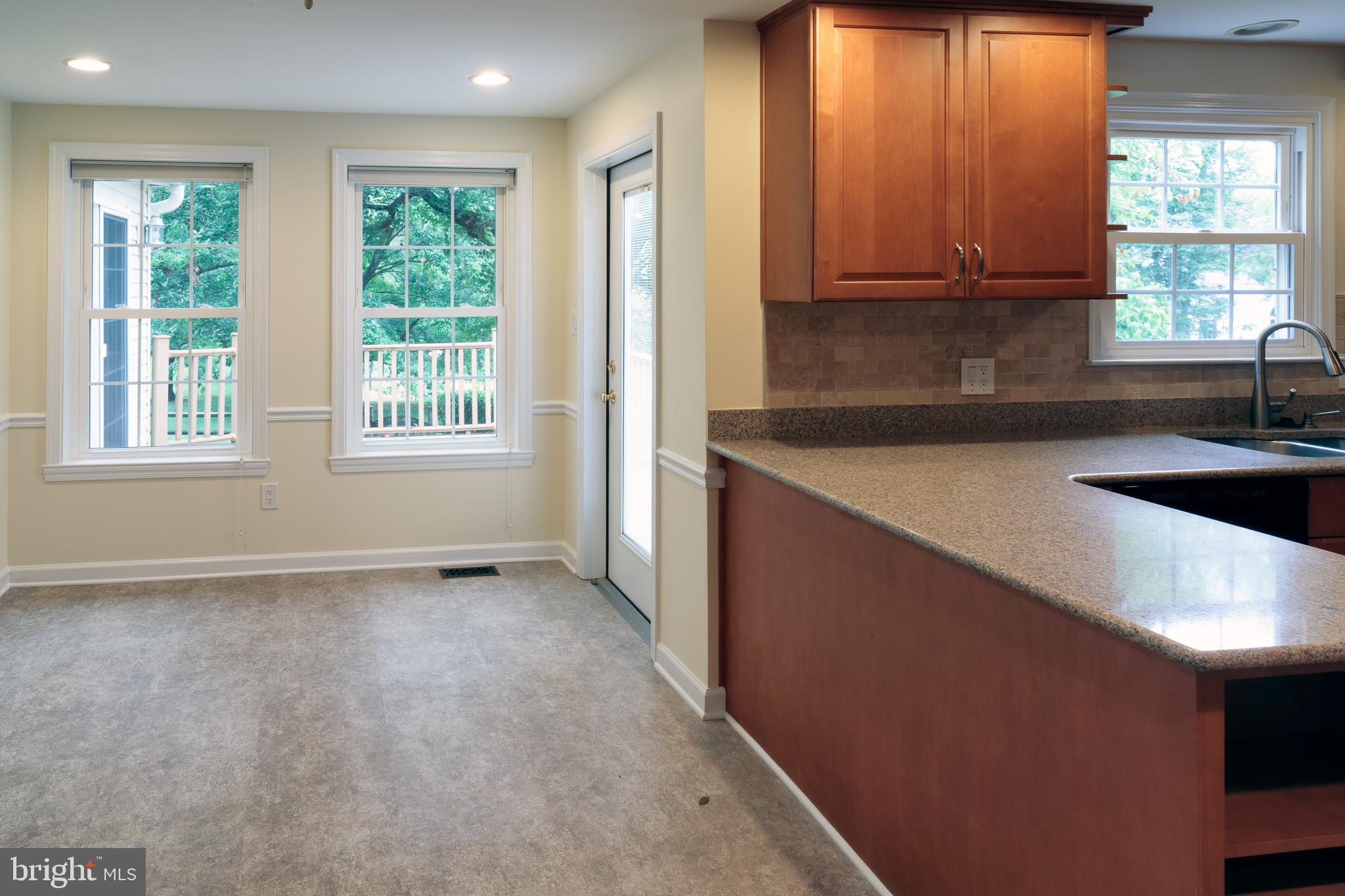 DERWOOD STATION - Residential Lease