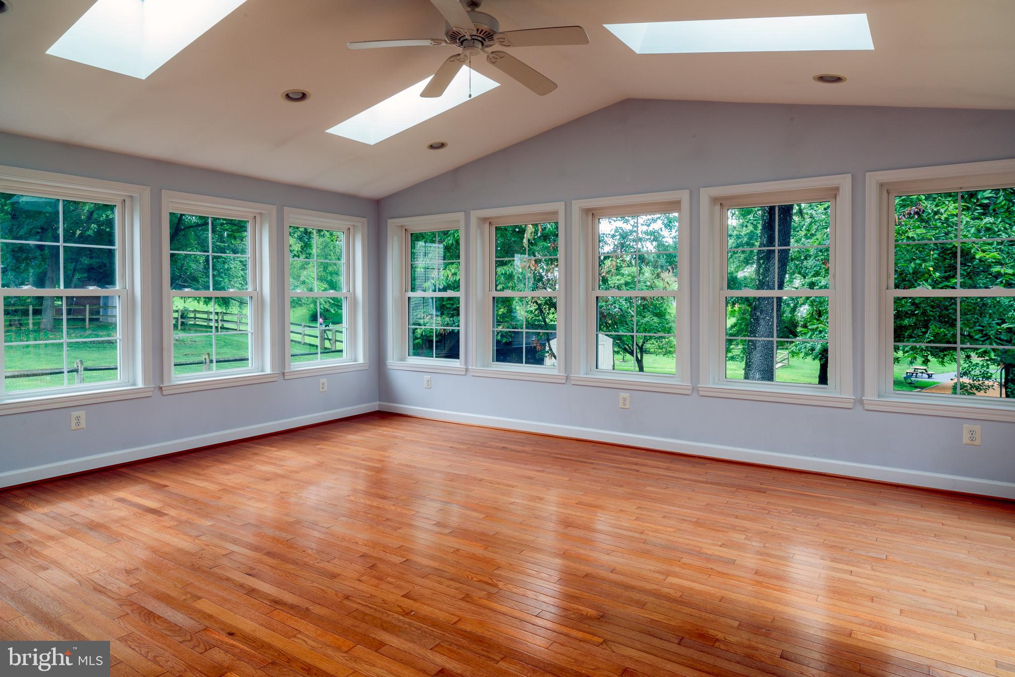 DERWOOD STATION - Residential Lease