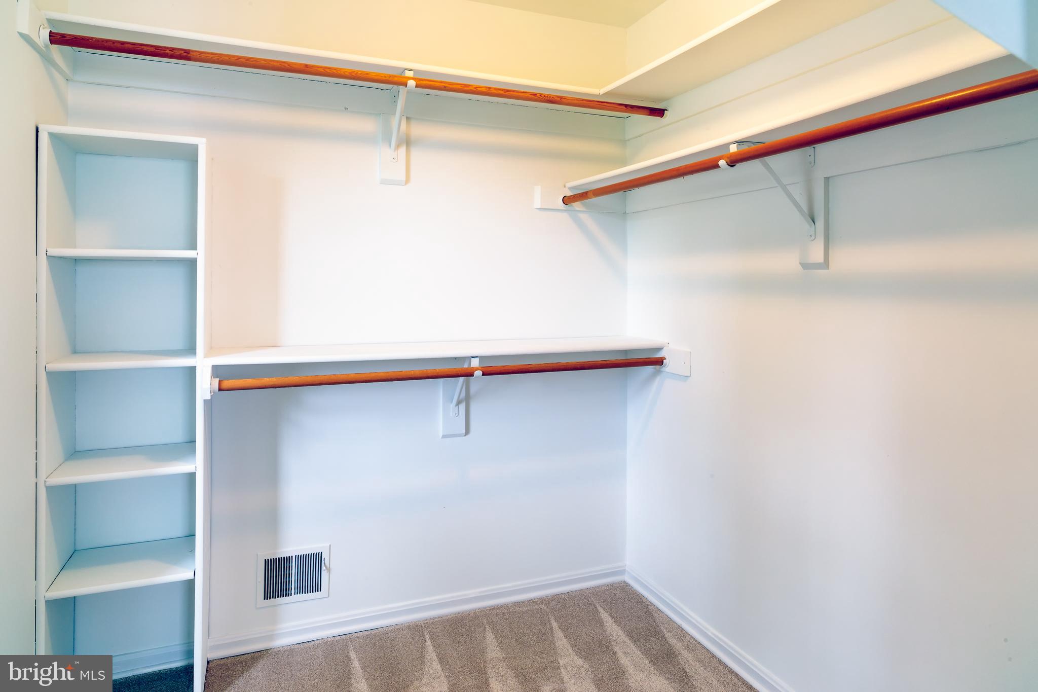 DERWOOD STATION - Residential Lease