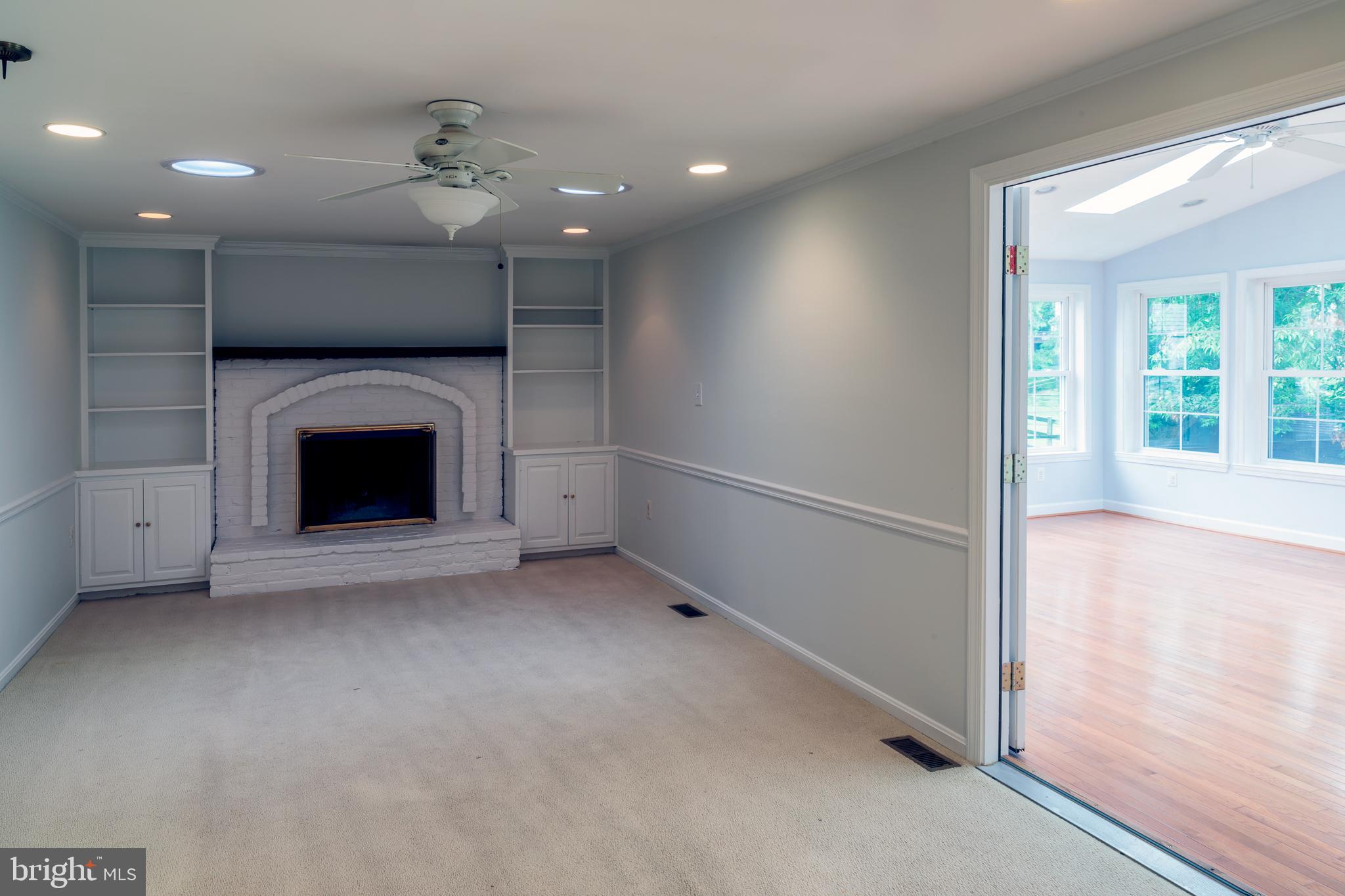 DERWOOD STATION - Residential Lease