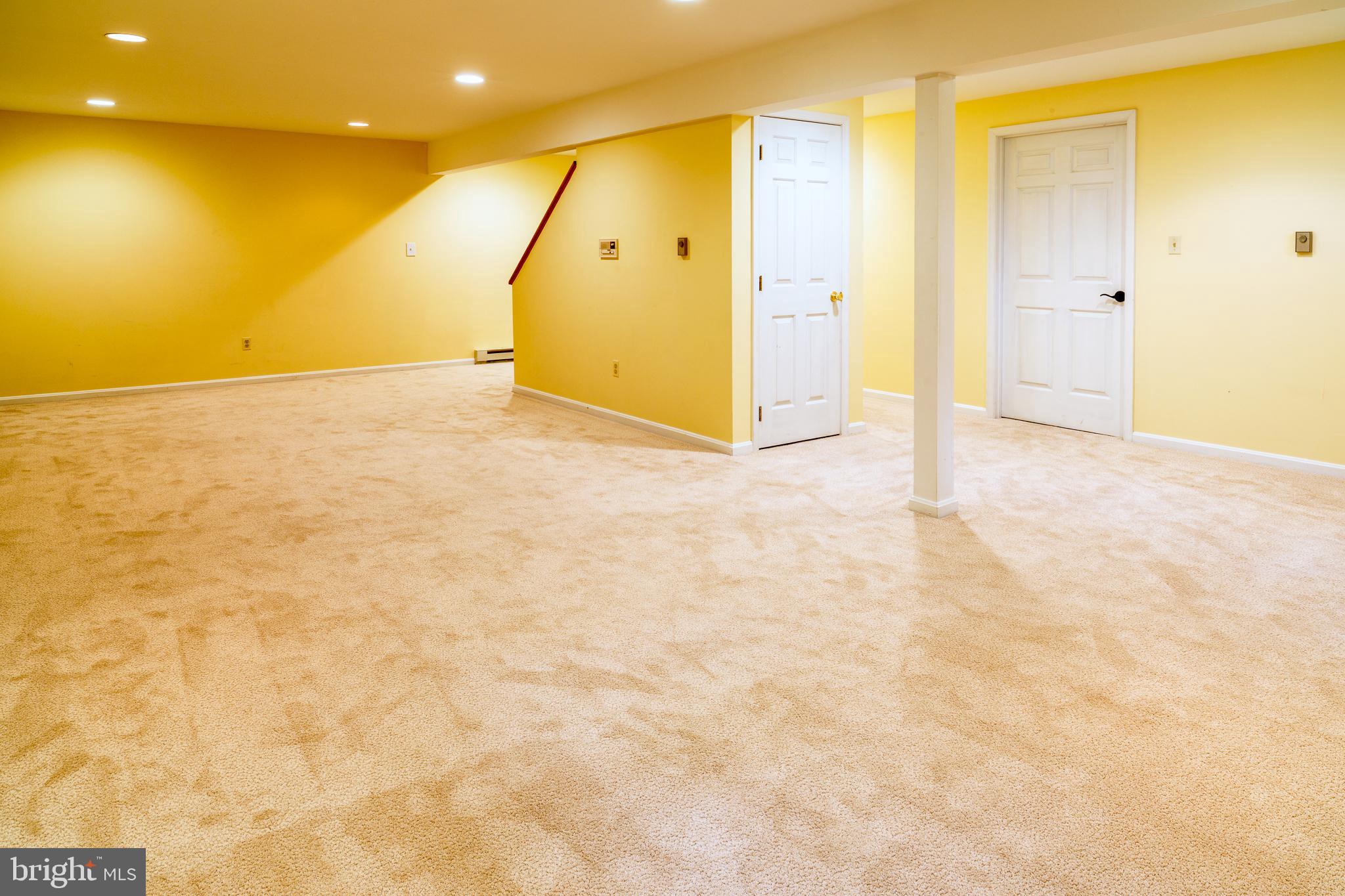 DERWOOD STATION - Residential Lease