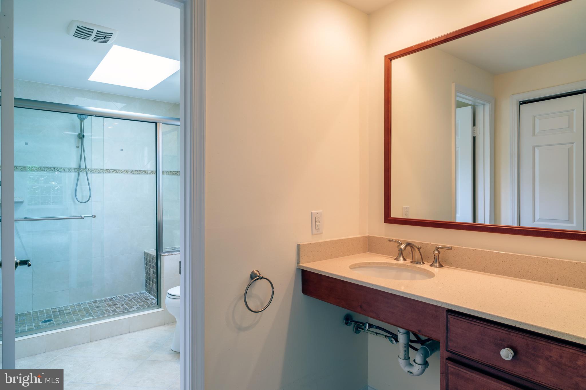 DERWOOD STATION - Residential Lease