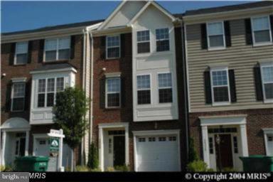 Townhouse For Sale - 14216 Legend Glen Court<br/> GAINESVILLE, VA 20155