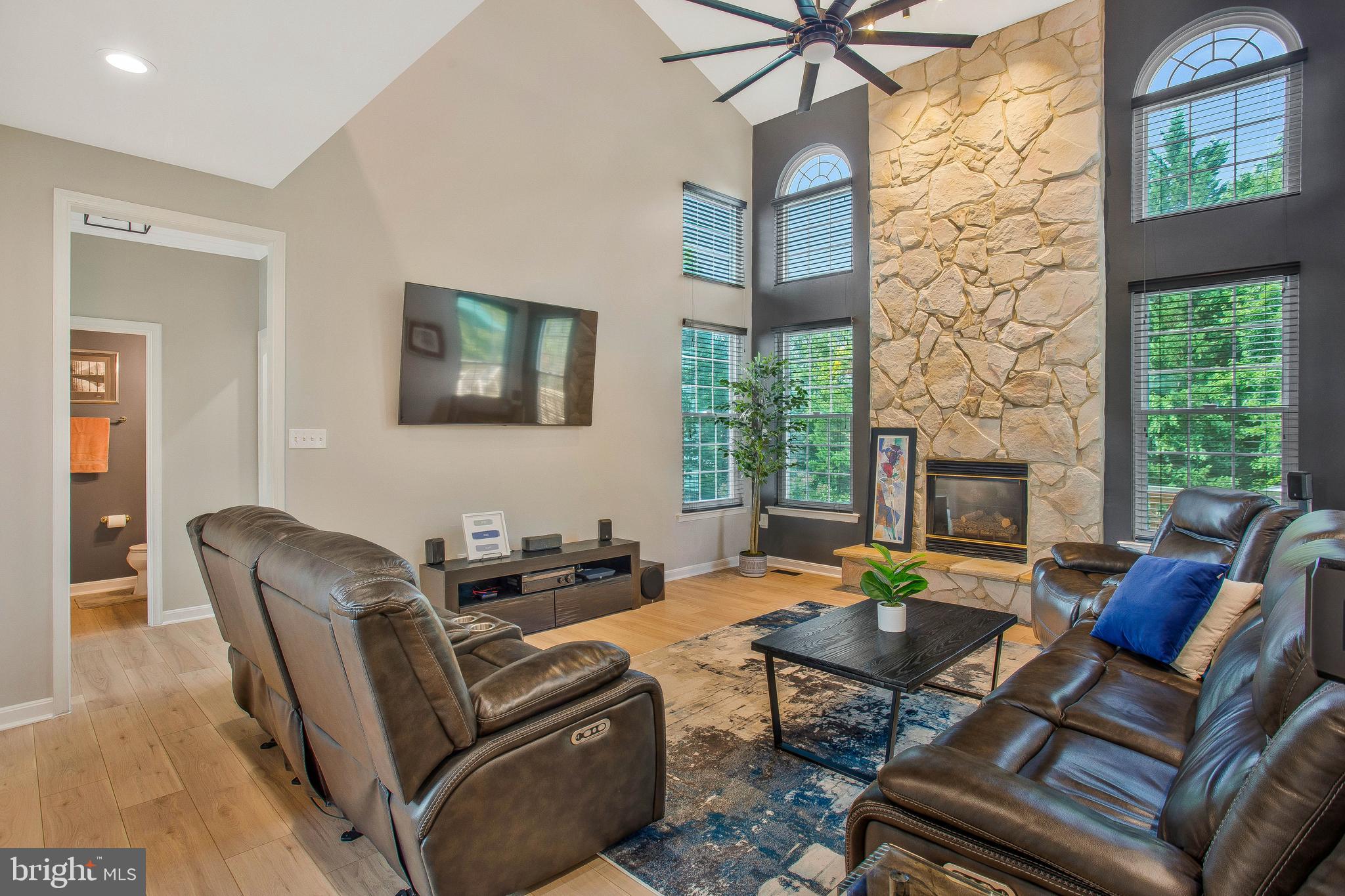 STREAMVIEW SUB - Residential