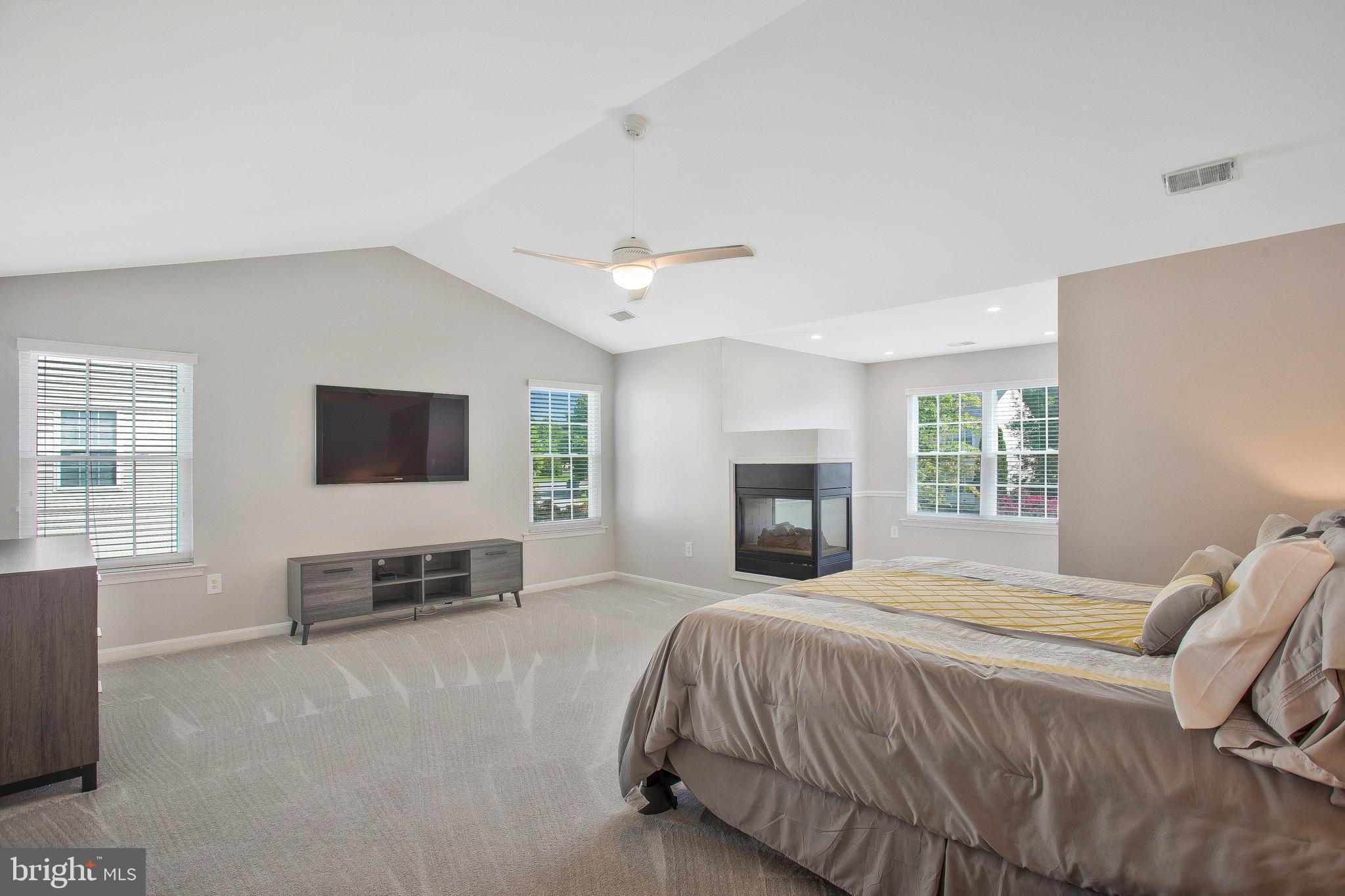 STREAMVIEW SUB - Residential