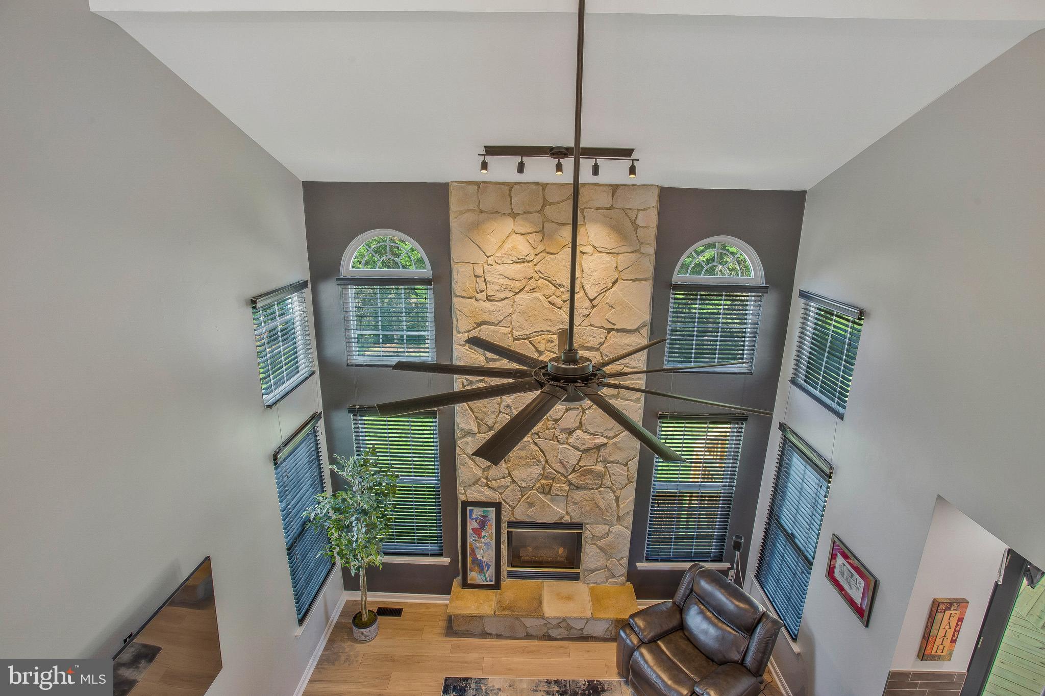 STREAMVIEW SUB - Residential