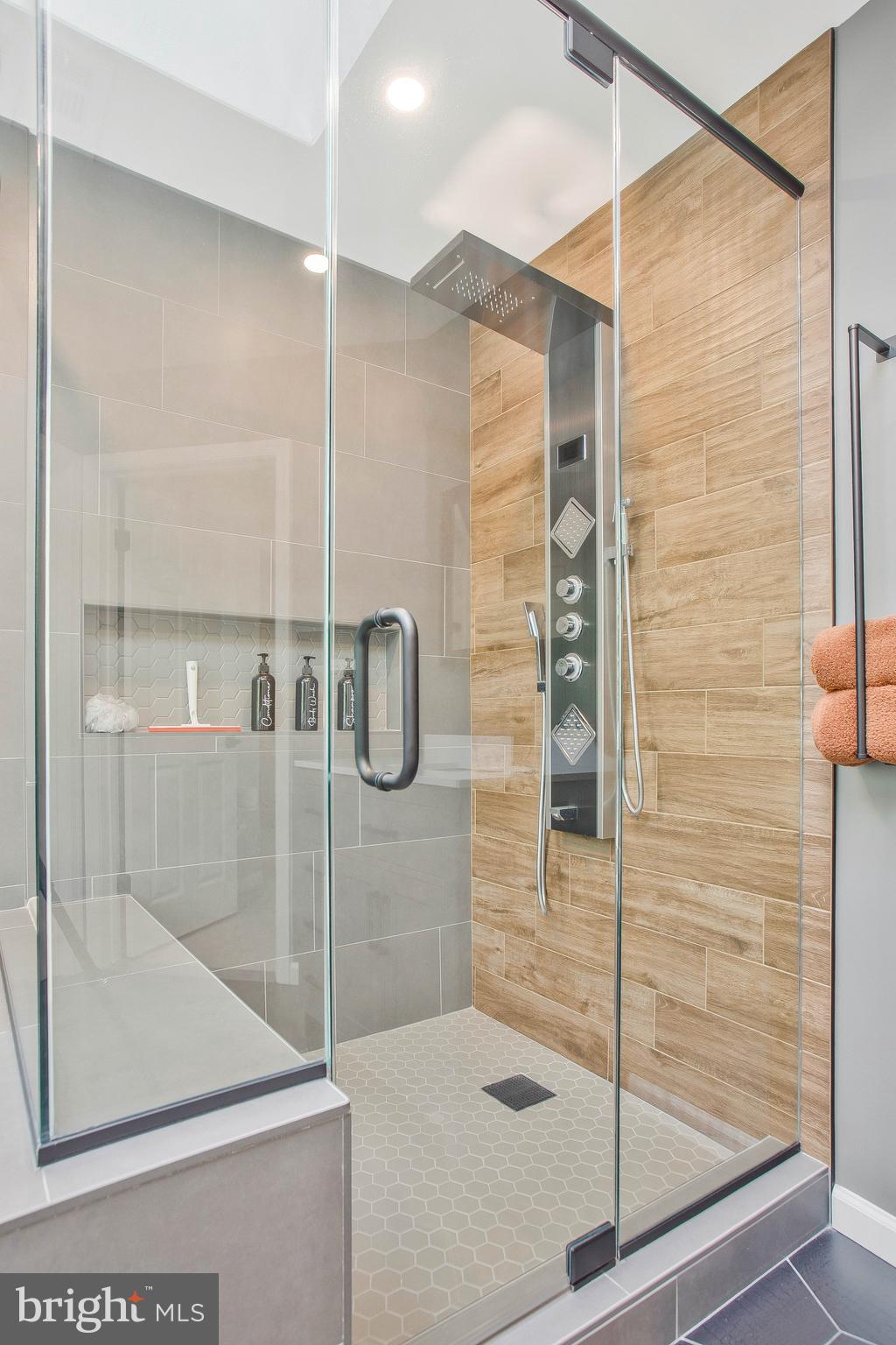 STREAMVIEW SUB - Residential