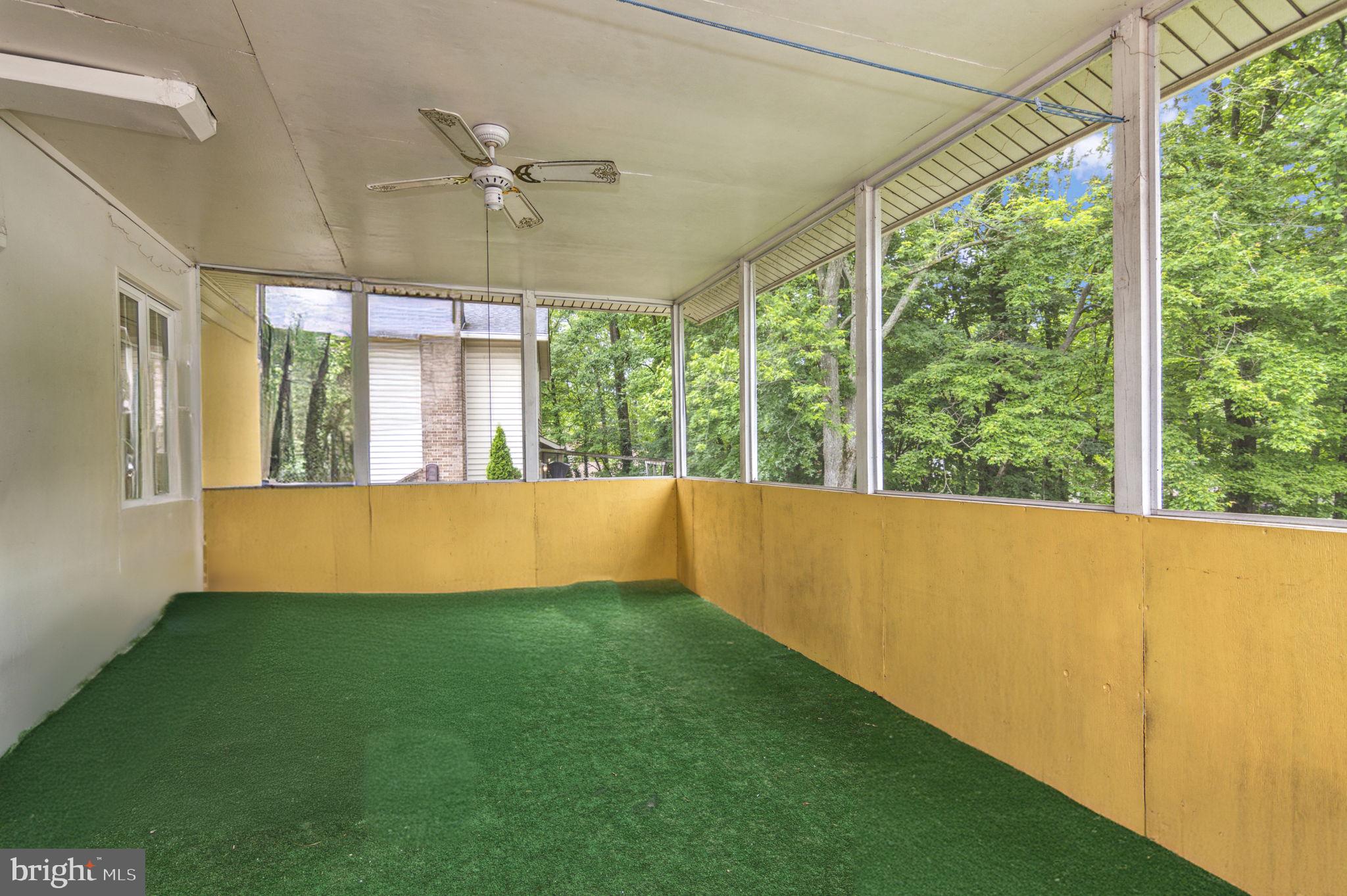 ROLLING VALLEY - Residential Lease