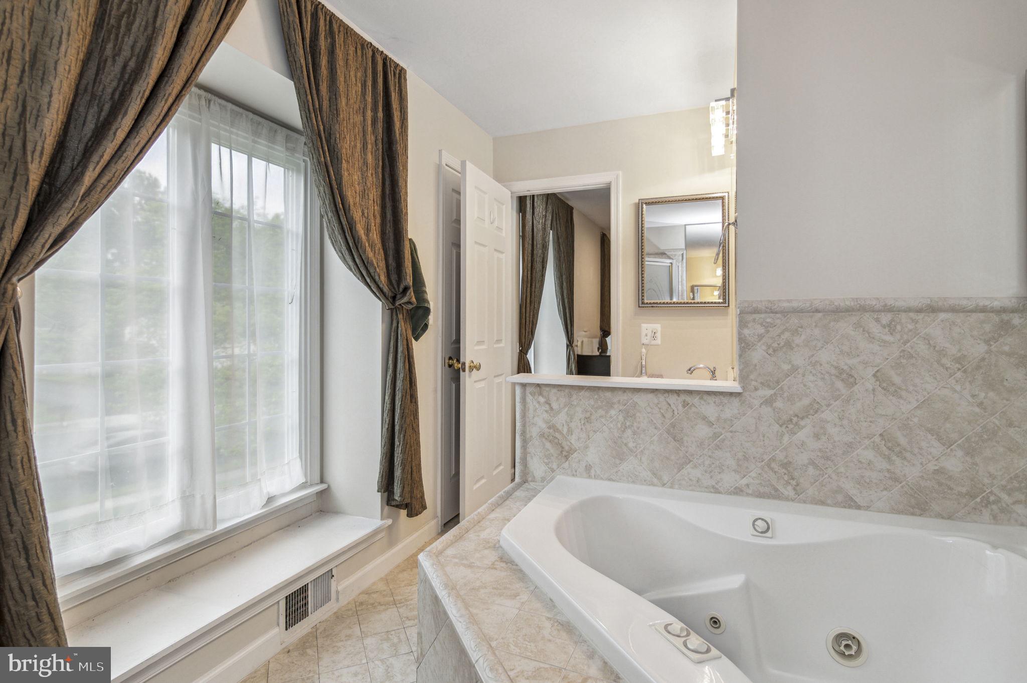 ROLLING VALLEY - Residential Lease