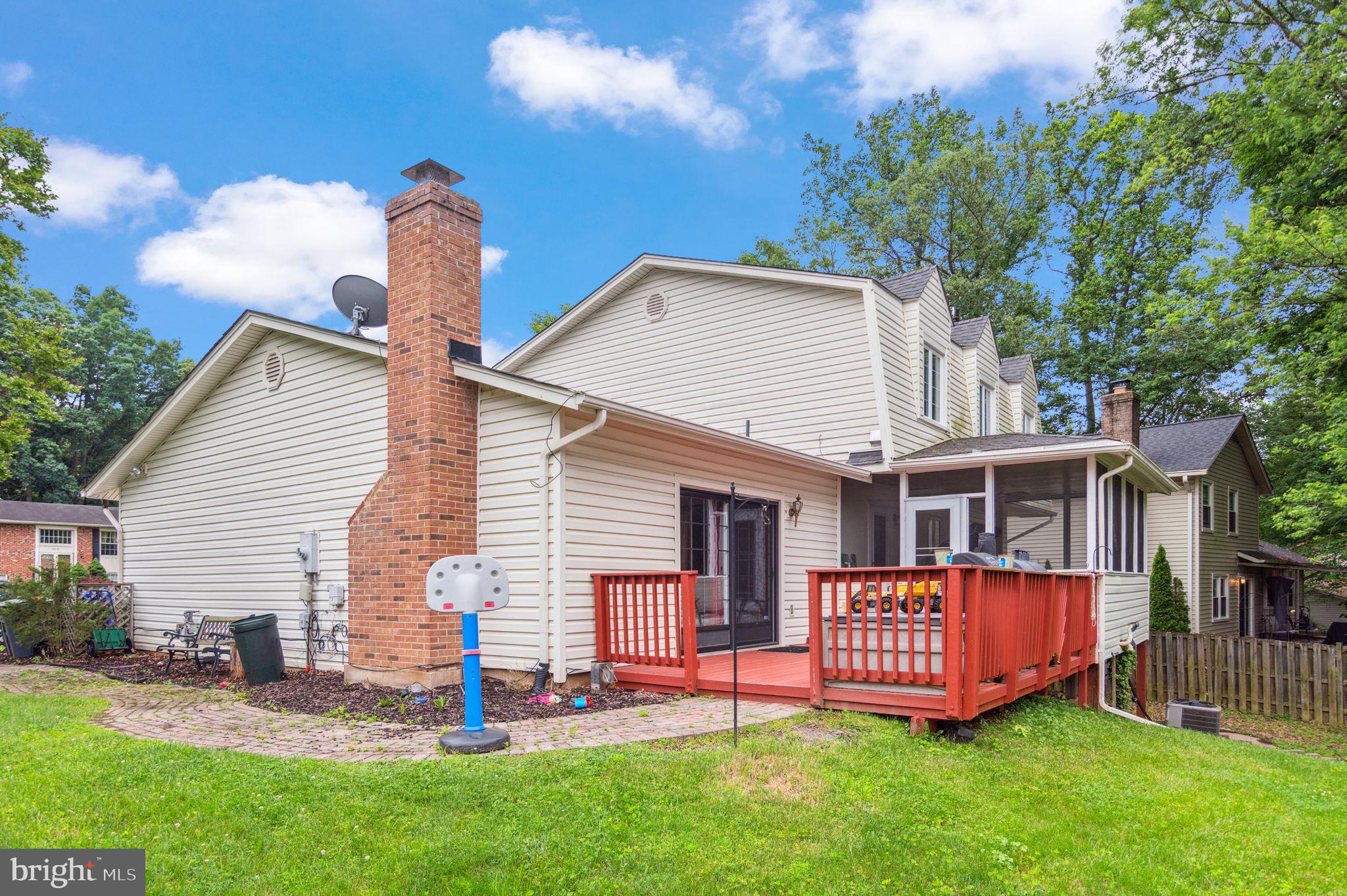 ROLLING VALLEY - Residential Lease