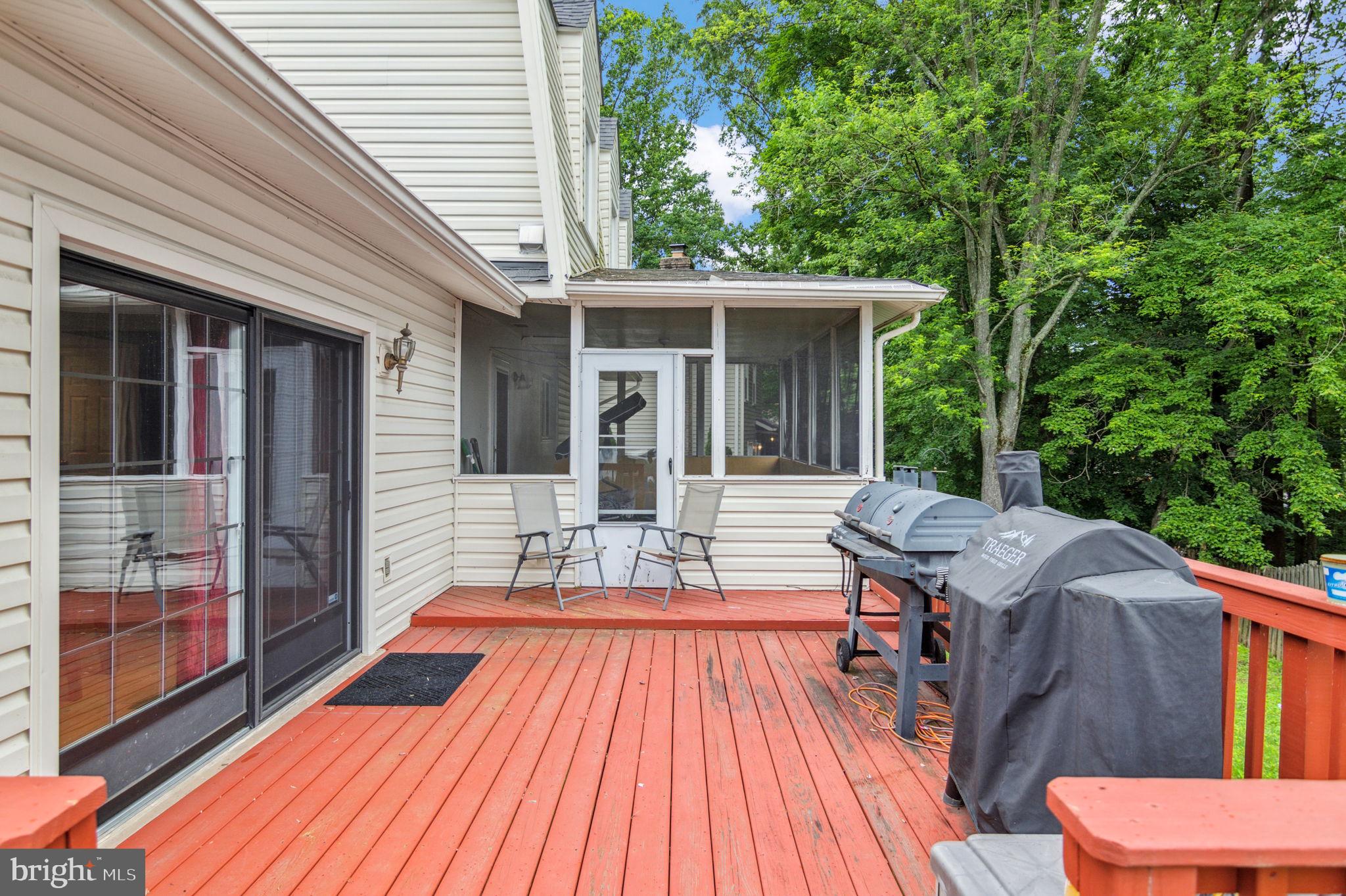 ROLLING VALLEY - Residential Lease