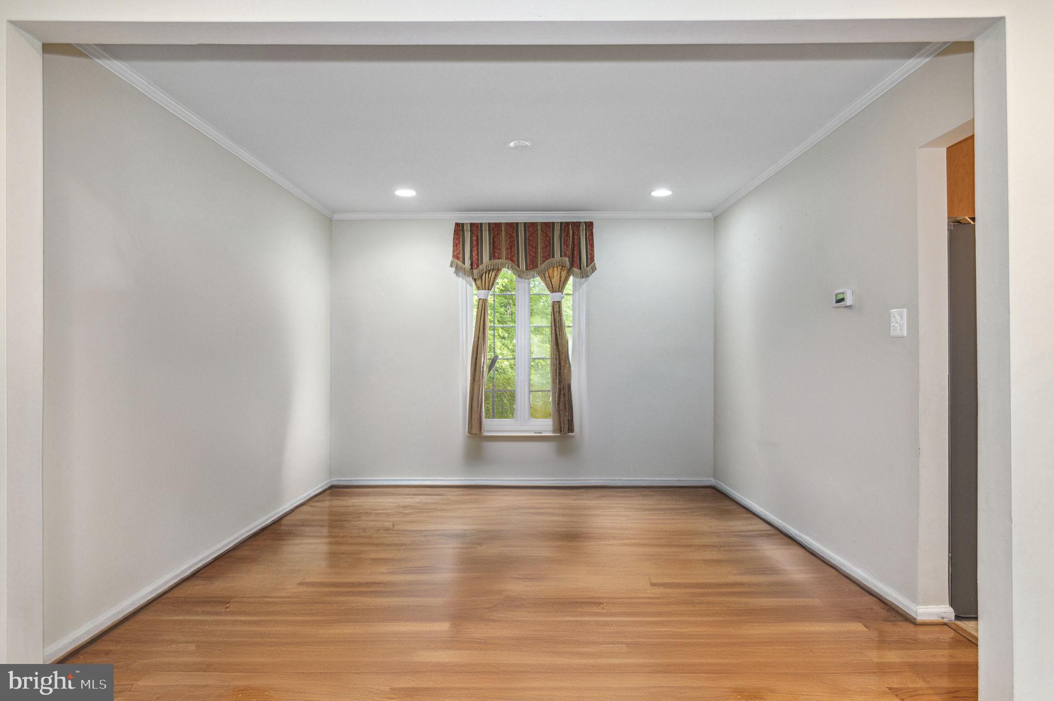 ROLLING VALLEY - Residential Lease