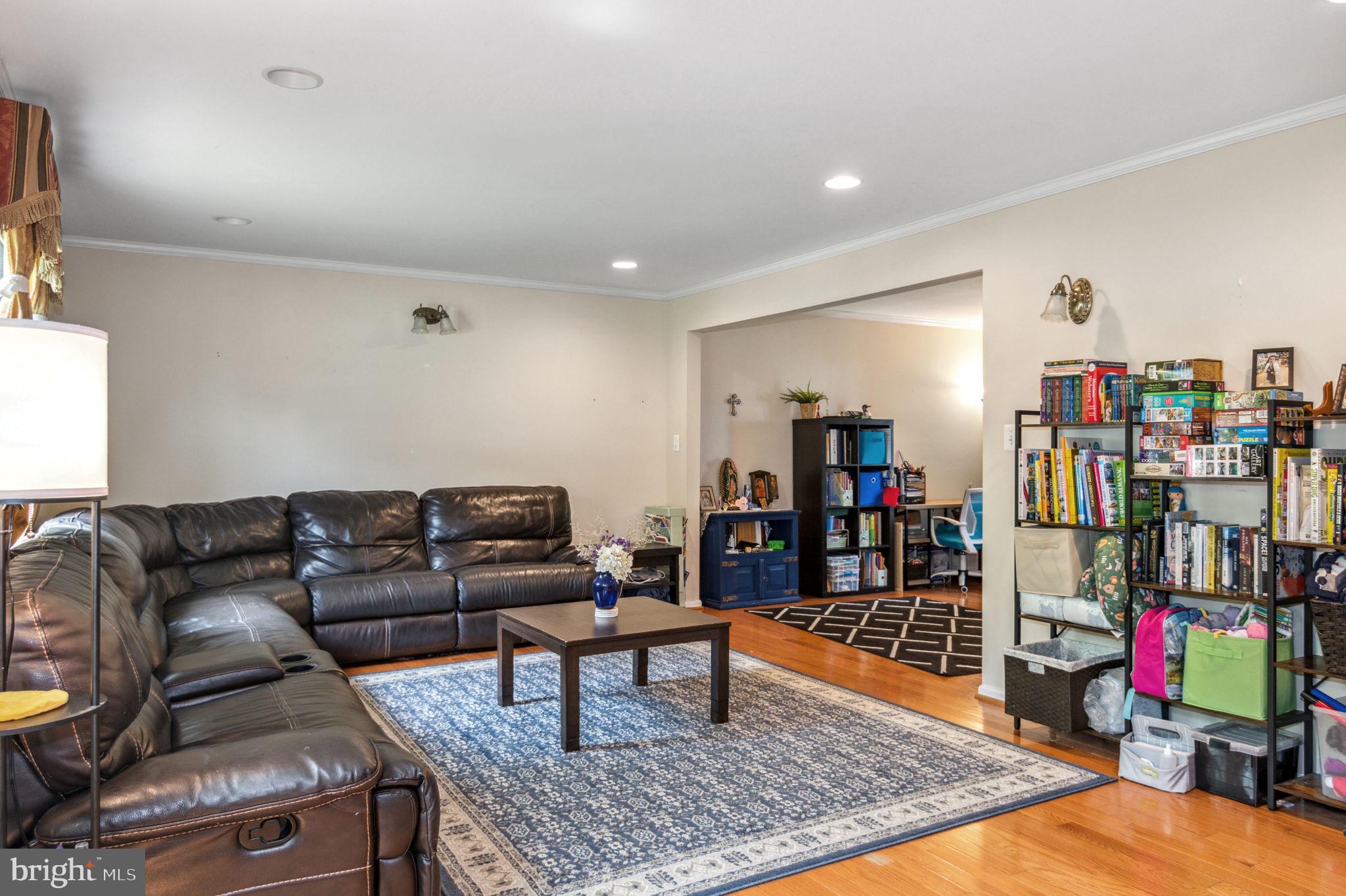 ROLLING VALLEY - Residential Lease