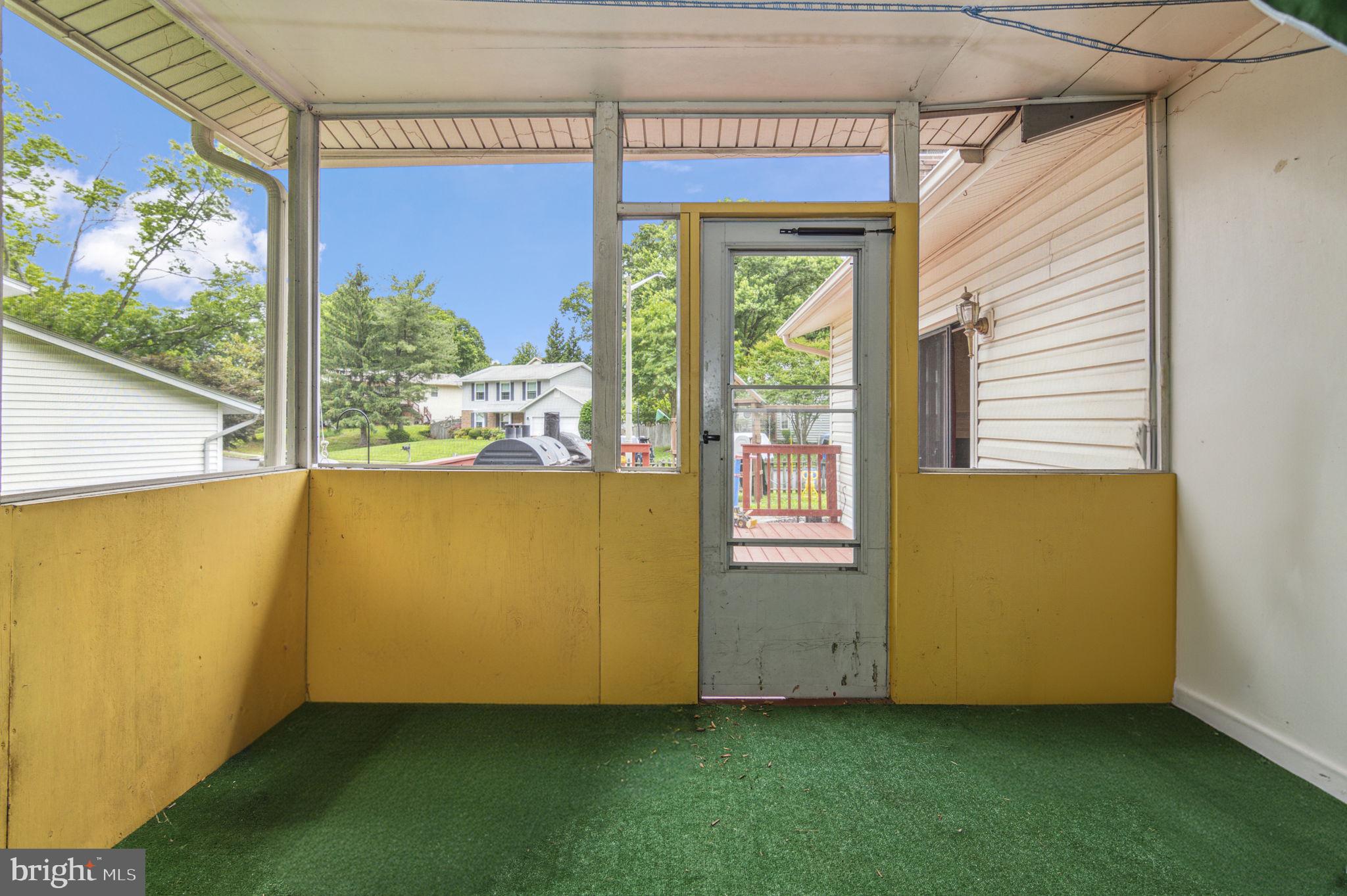 ROLLING VALLEY - Residential Lease