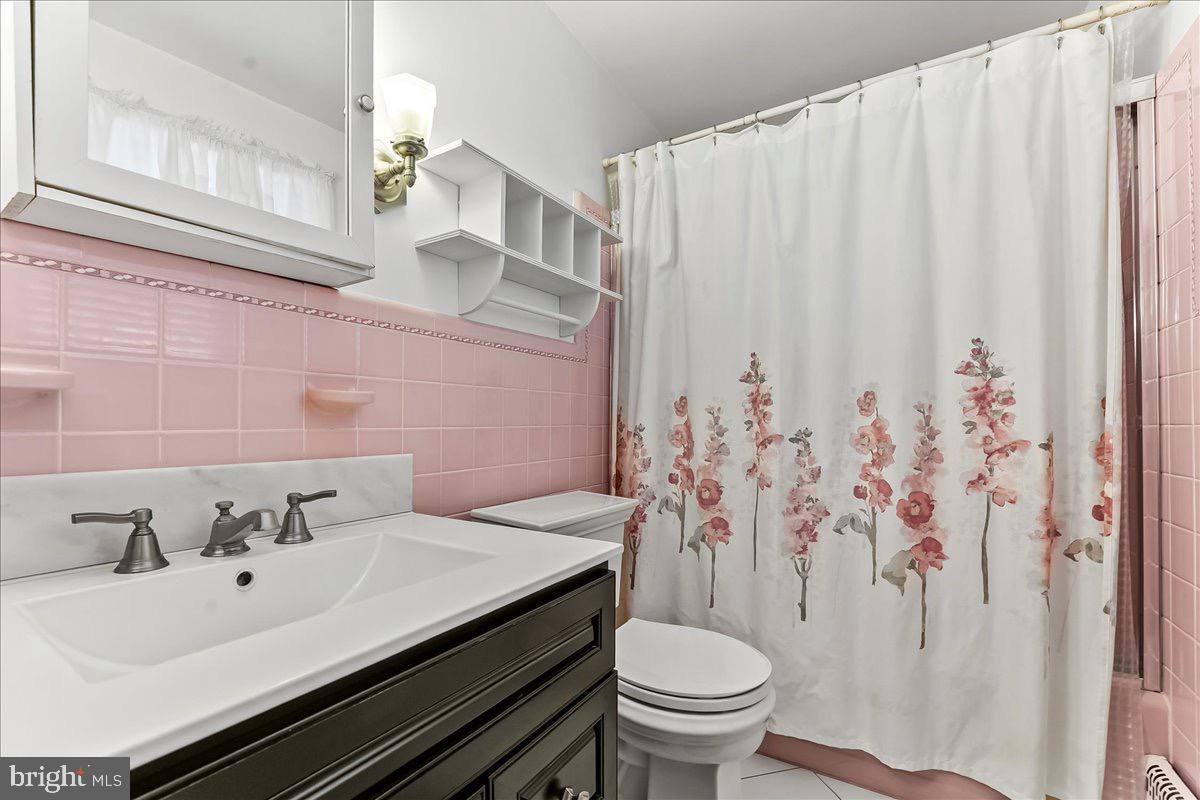 BLUE BELL GDNS - Residential