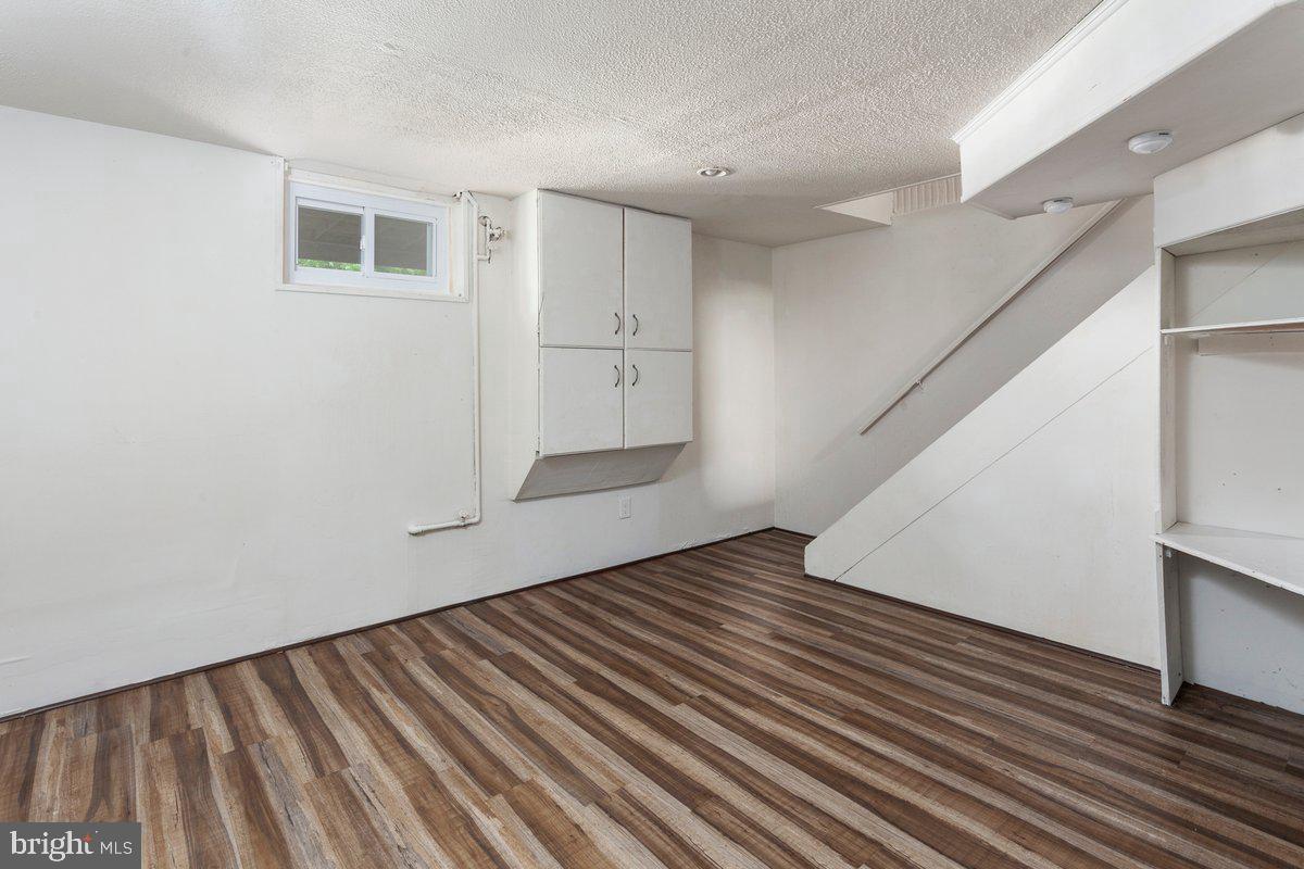 ARUNDEL VILLAGE - Residential Lease