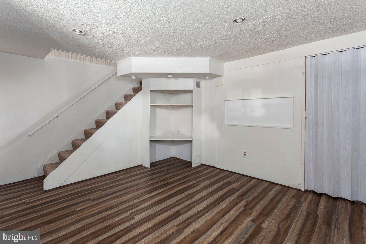 ARUNDEL VILLAGE - Residential Lease