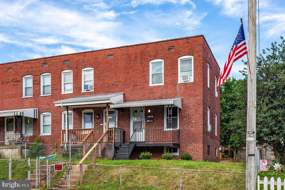 ARUNDEL VILLAGE - Residential Lease