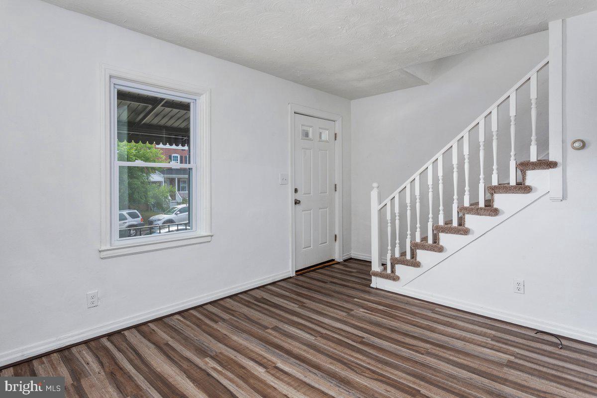 ARUNDEL VILLAGE - Residential Lease