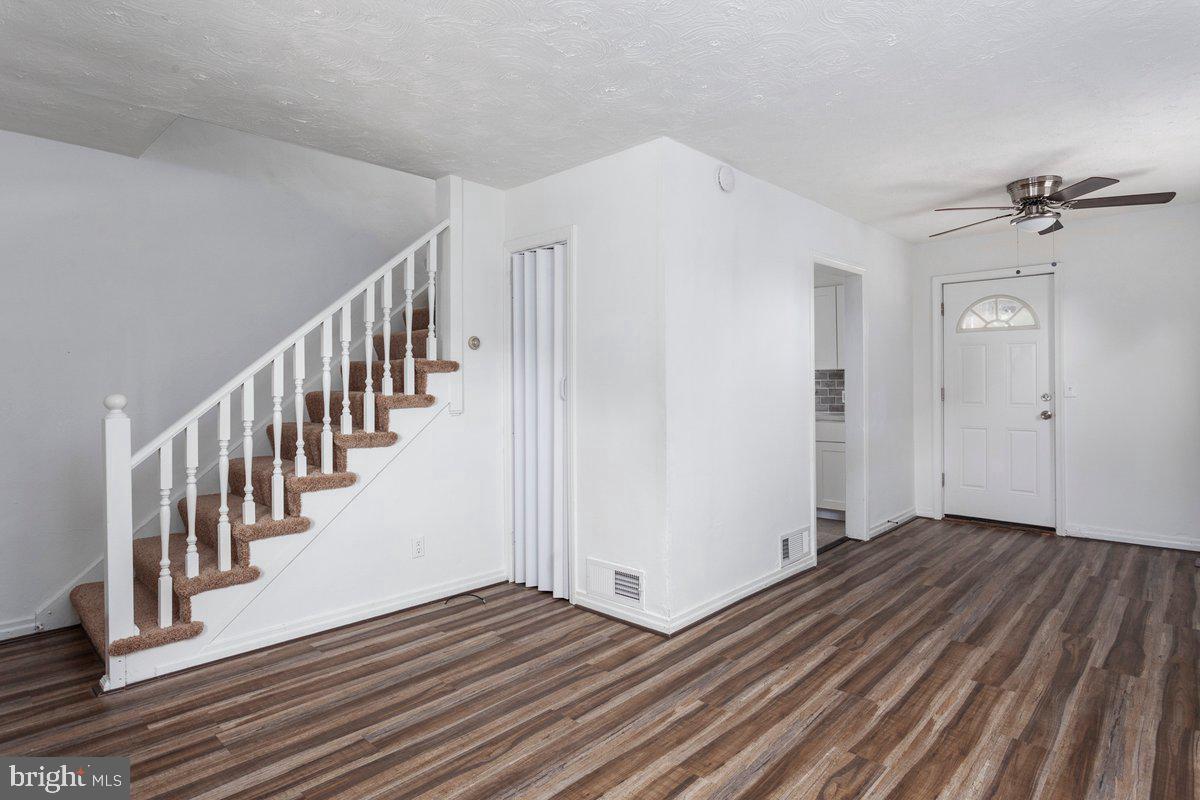 ARUNDEL VILLAGE - Residential Lease