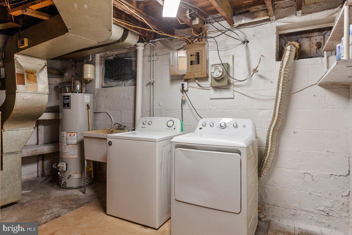 ARUNDEL VILLAGE - Residential Lease