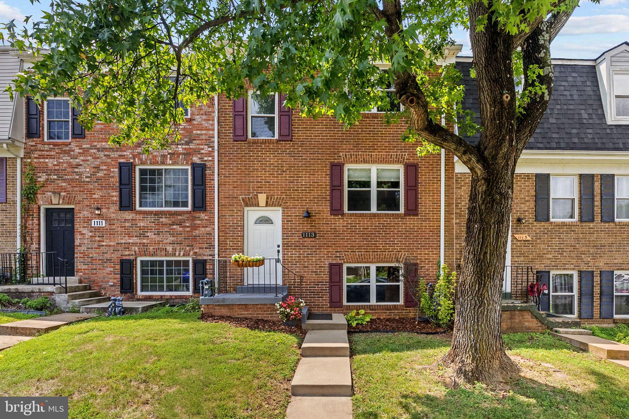 1113 THOMAS JEFFERSON PLACE