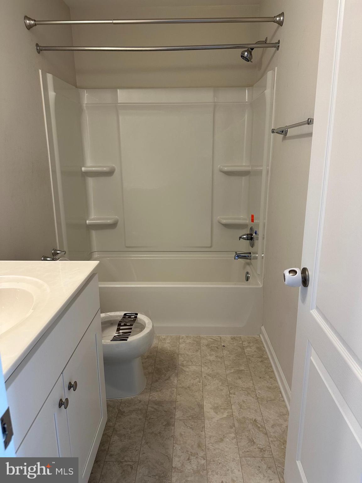 BRIAR RUN - Residential Lease