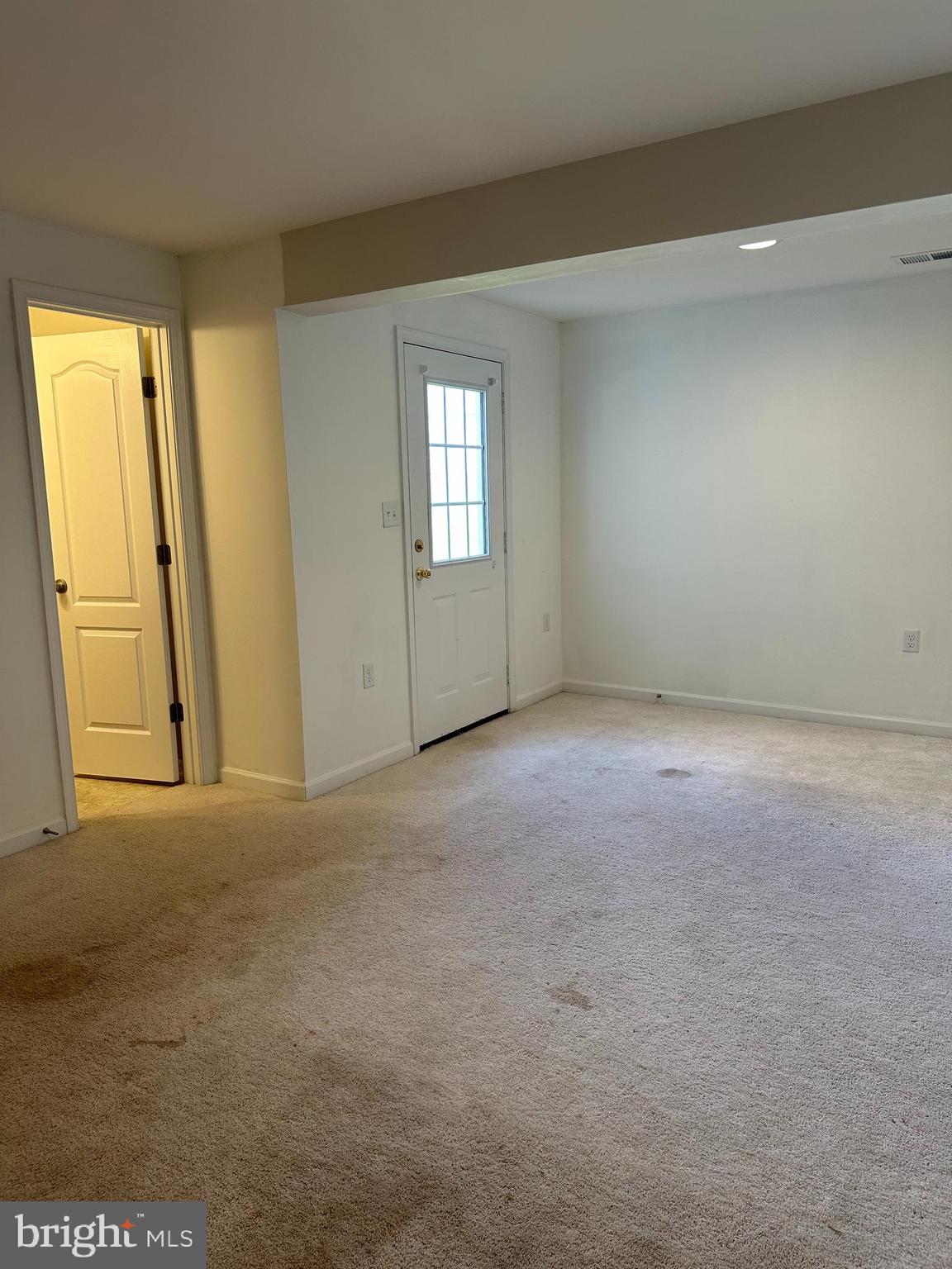 BRIAR RUN - Residential Lease