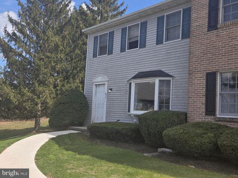 Townhouse For Sale - 42 Laurel Springs Lane<br/> READING, PA 19606